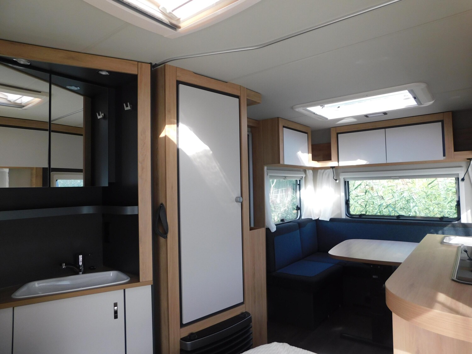 Knaus Sport 450 FU Mover, Fahrradträger, TV-Halter - Bild 6