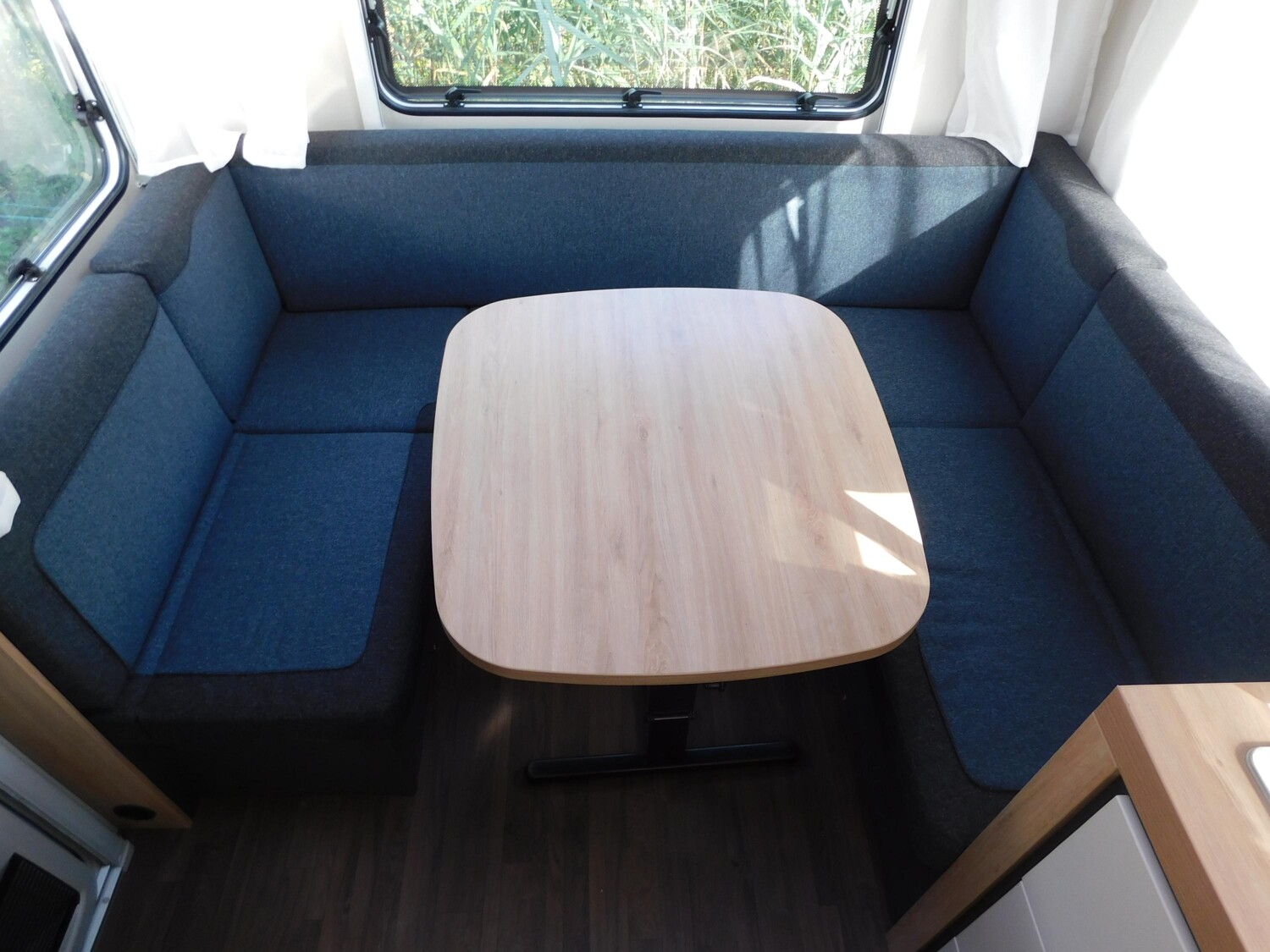 Knaus Sport 450 FU Mover, Fahrradträger, TV-Halter - Bild 7