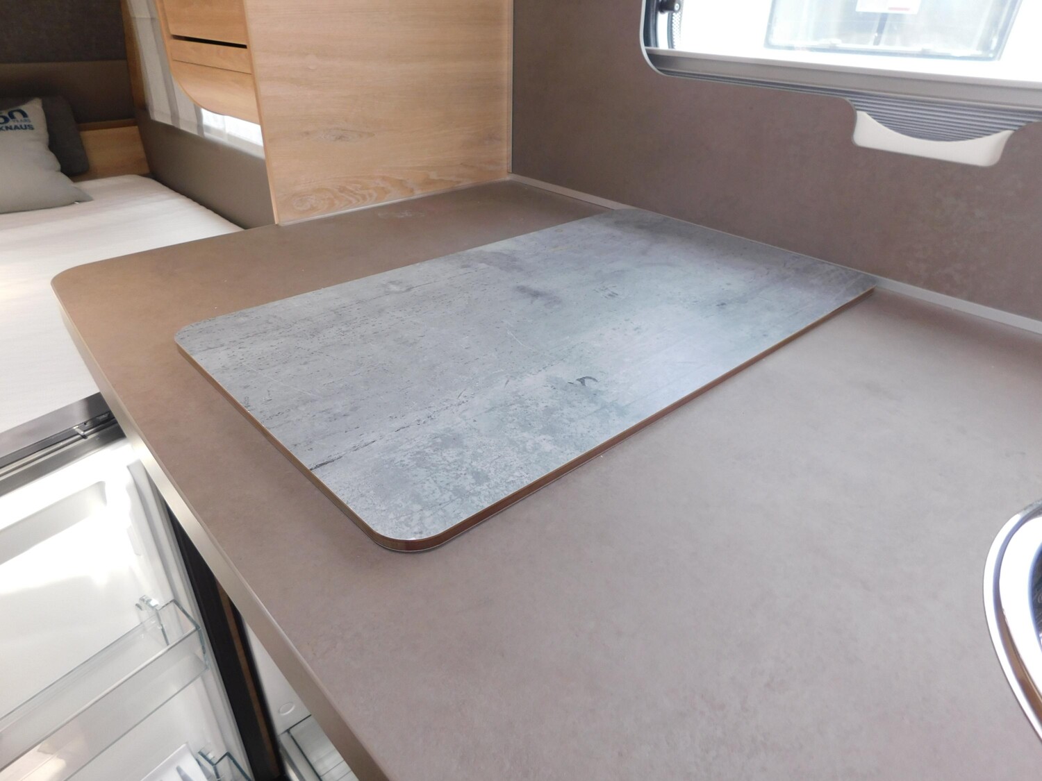Knaus Südwind 60 YEARS 460 EU E-Power-Paket+Mover+ATC - Bild 14