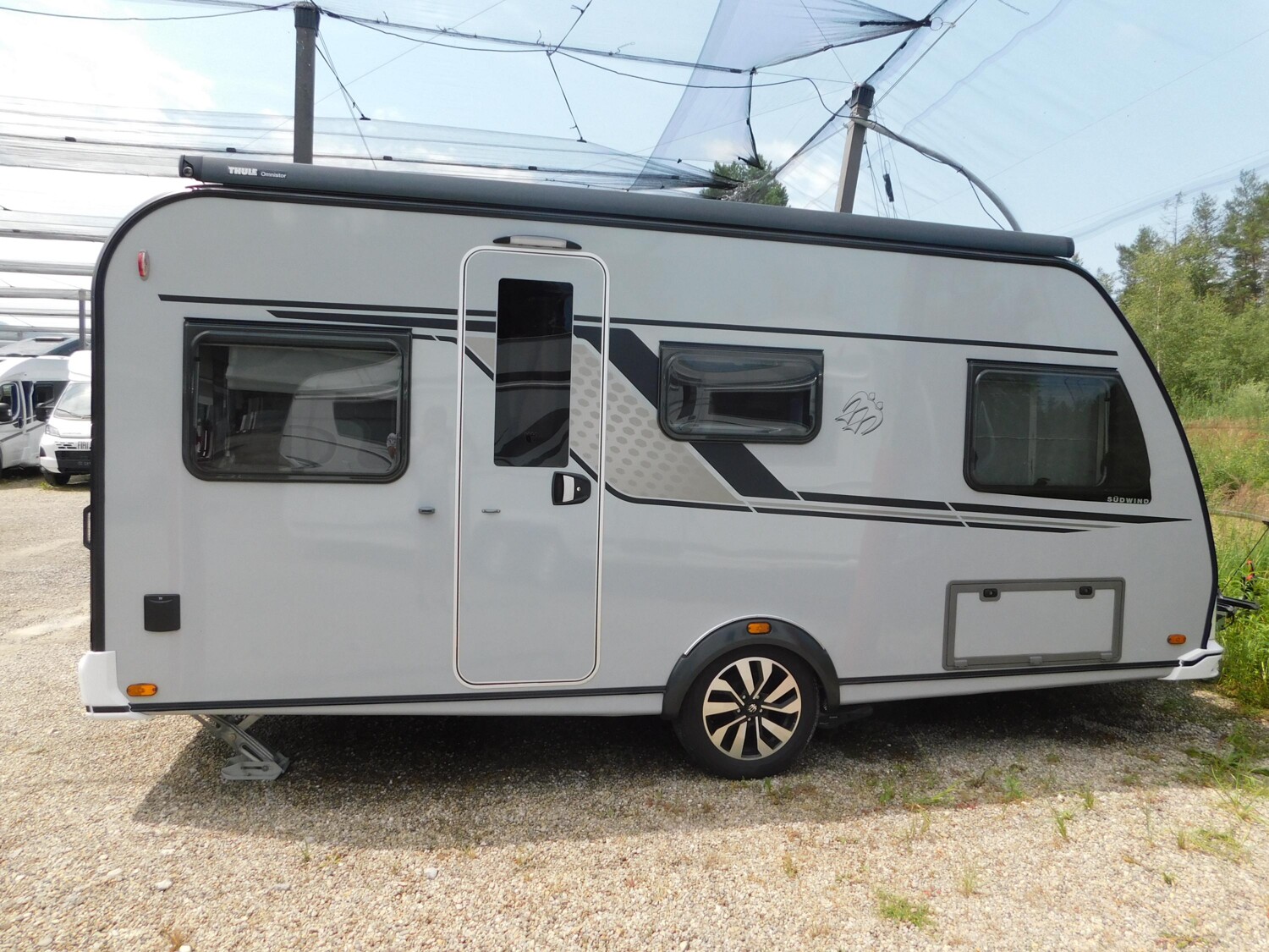 Knaus Südwind 60 YEARS 460 EU E-Power-Paket+Mover+ATC - Bild 2