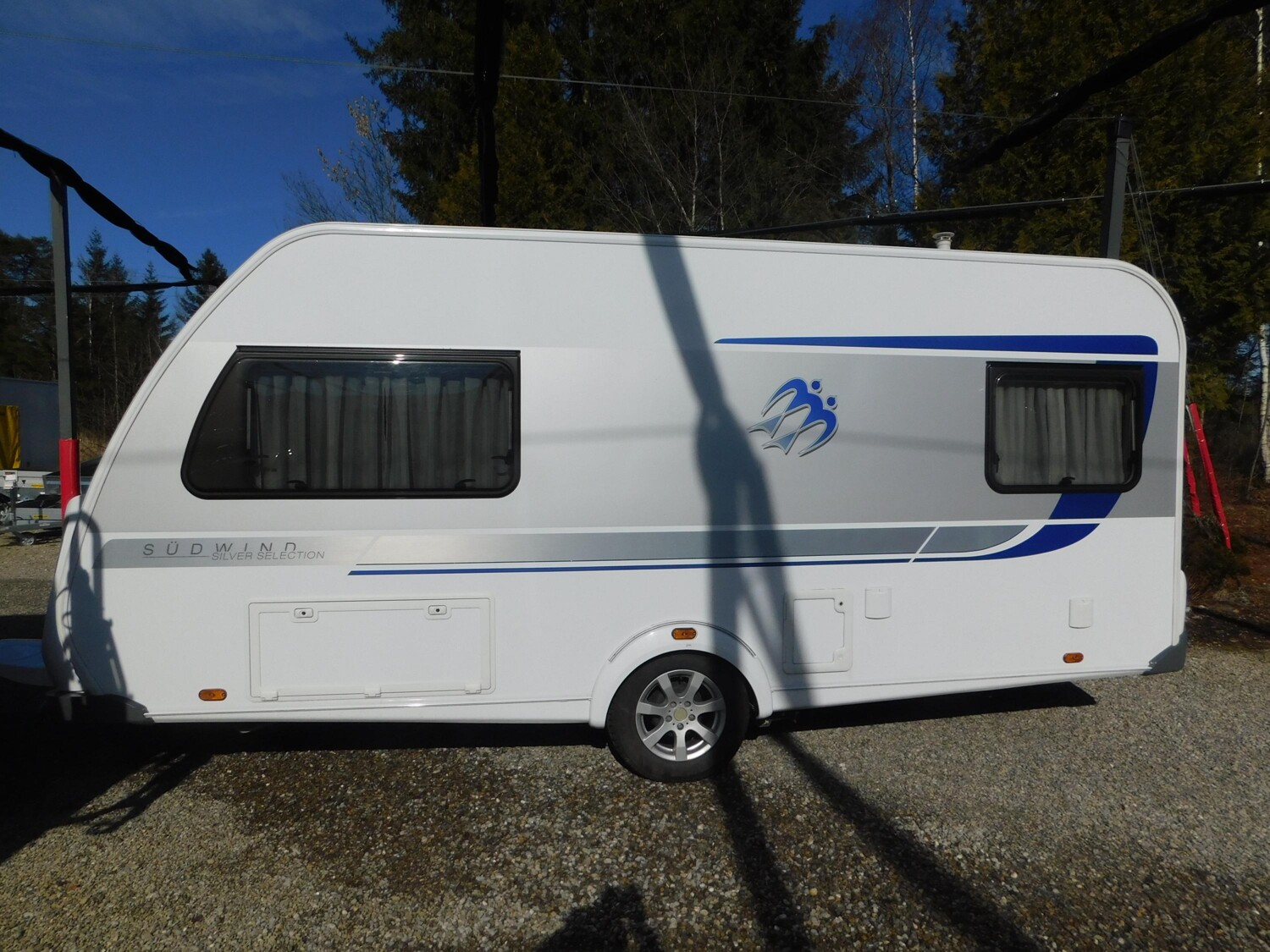 Knaus Südwind 460 EU Silver Edition Mover, Radio, uvm. - Bild 2