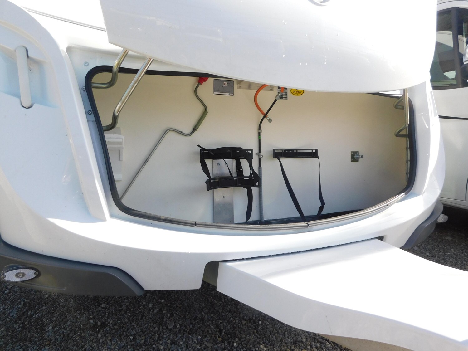 Knaus Südwind 460 EU Silver Edition Mover, Radio, uvm. - Bild 22