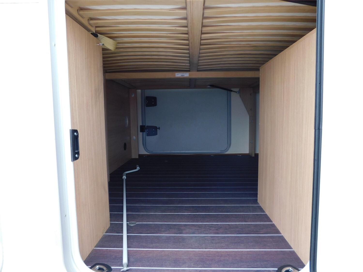 Knaus Sport & Fun 480 QL Auffahrrampe+1.700kg+TV-Halt. - Bild 12