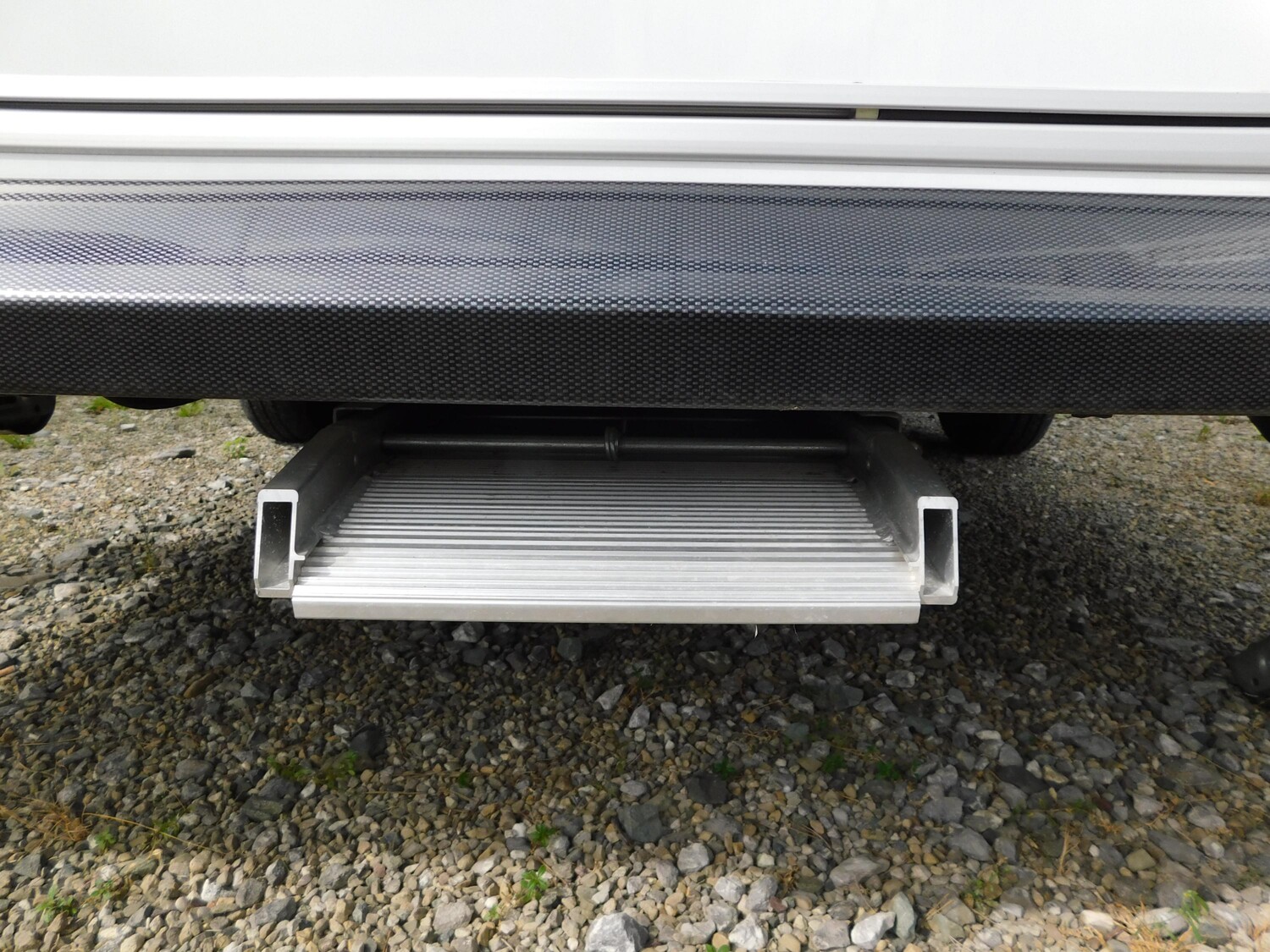 Knaus Sport & Fun 480 QL Auffahrrampe+1.700kg+TV-Halt. - Bild 13