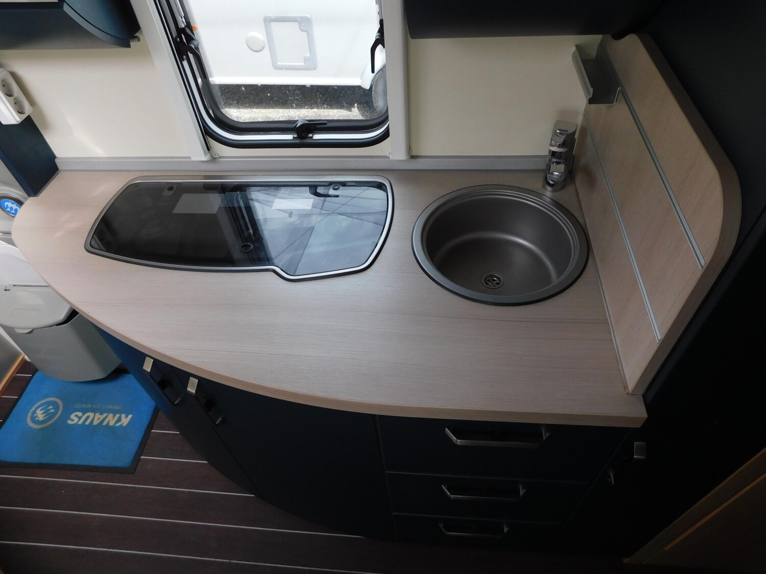 Knaus Sport & Fun 480 QL Auffahrrampe+1.700kg+TV-Halt. - Bild 5