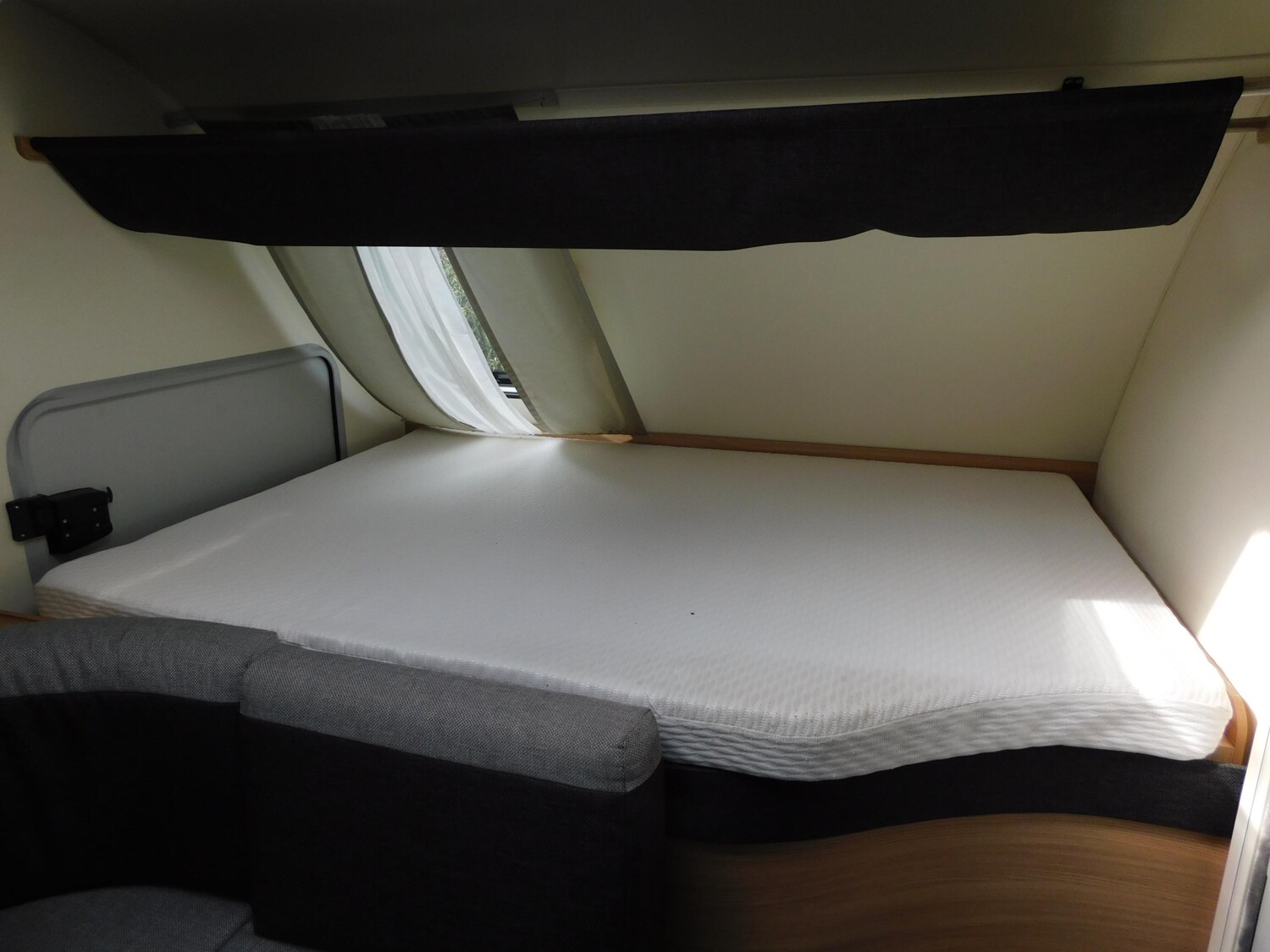 Knaus Sport & Fun 480 QL Auffahrrampe+1.700kg+TV-Halt. - Bild 6