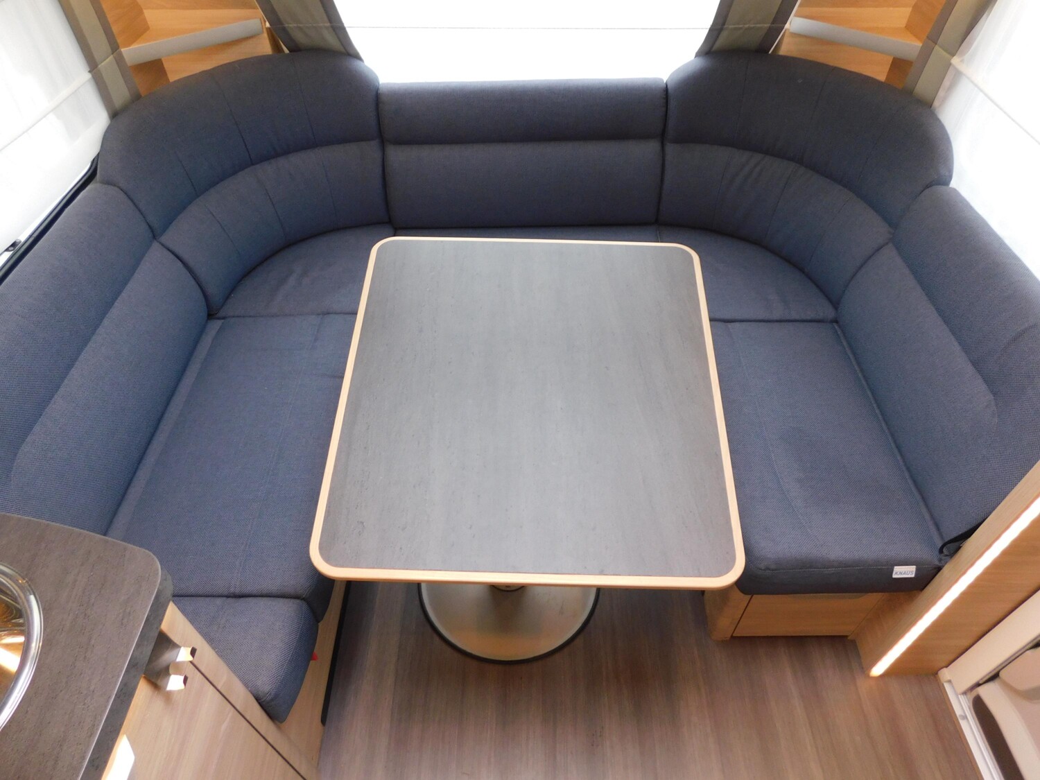 Knaus Südwind 500 UF Mover, Klima, Fußbodenheizung - Bild 14