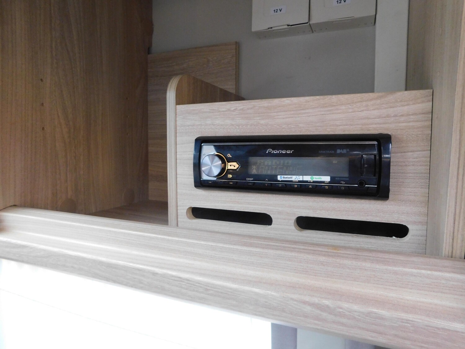 Knaus Südwind 500 UF Mover, Klima, Fußbodenheizung - Bild 17