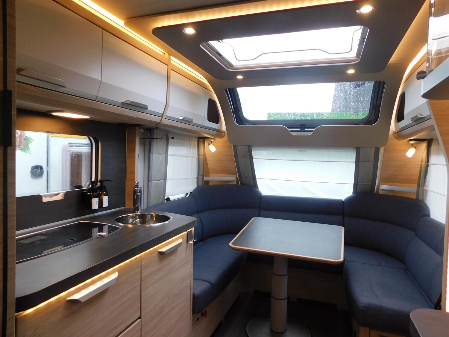 Knaus Südwind 500 UF Mover, Klima, Fußbodenheizung - Bild 7