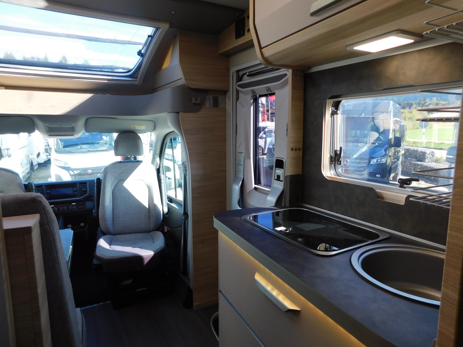 Knaus Van TI PLUS PLATINUM SELECTION 650 MEG SAT + TV - Bild 12