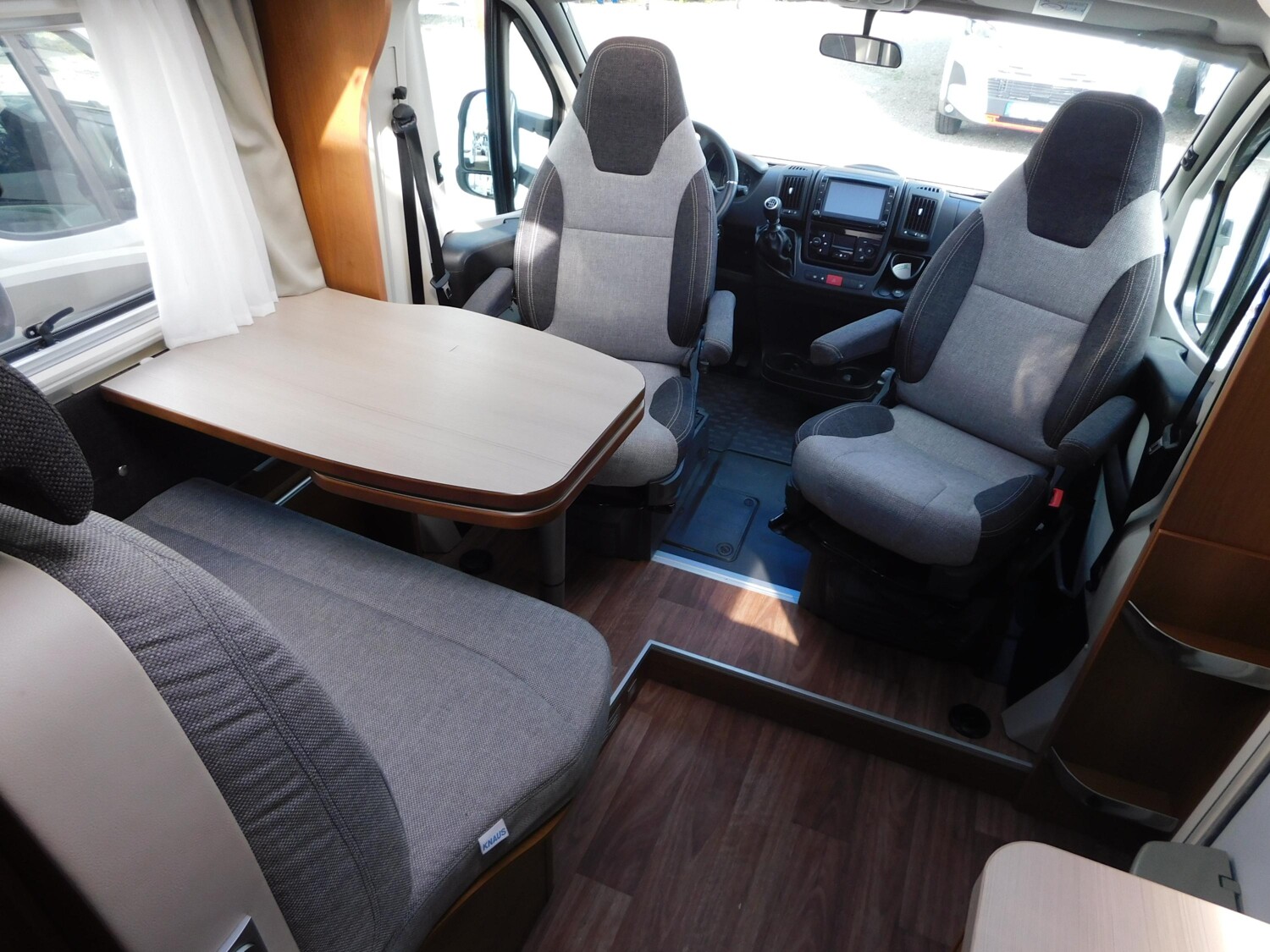 Knaus Van TI 650 MEG Platinum Selection AHK+Klima+DuoC - Bild 5