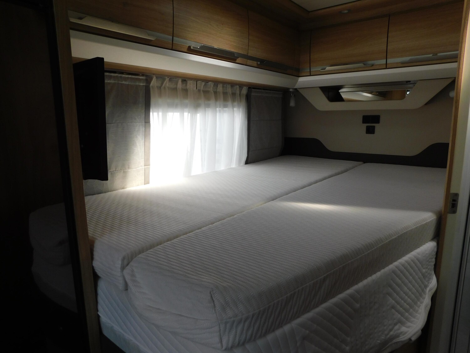 Knaus Sky Ti 650 MF Platinum Selection Autark+Maxxfan+ - Bild 10