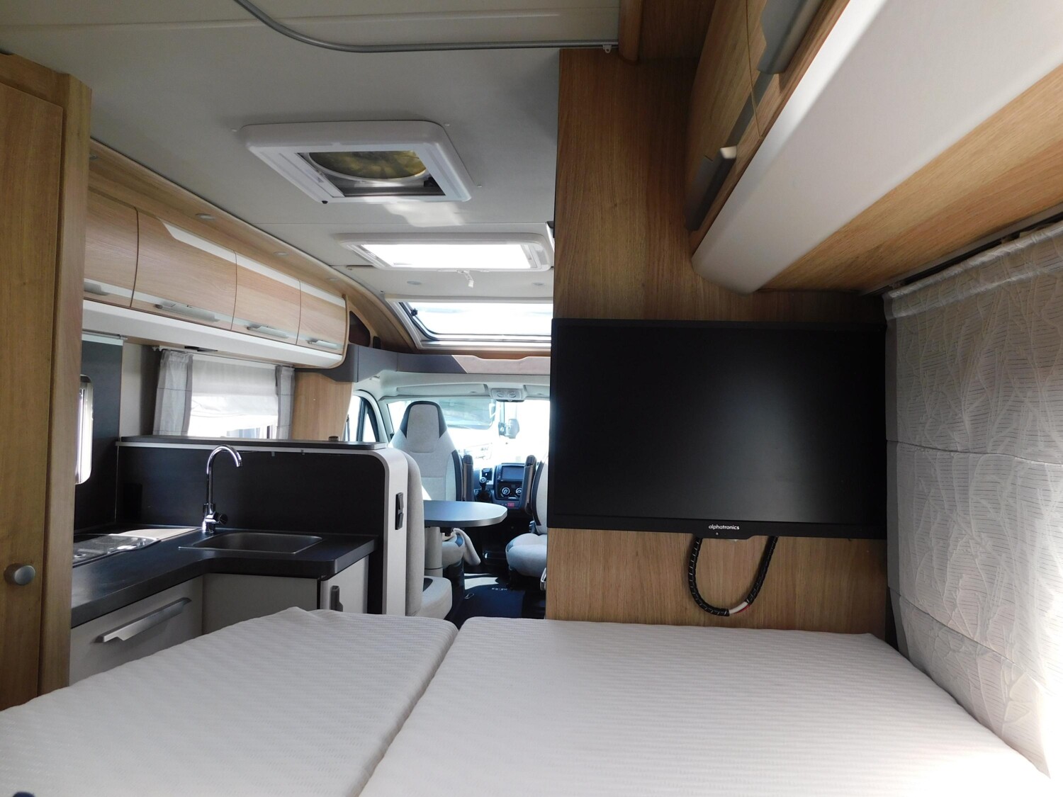 Knaus Sky Ti 650 MF Platinum Selection Autark+Maxxfan+ - Bild 11