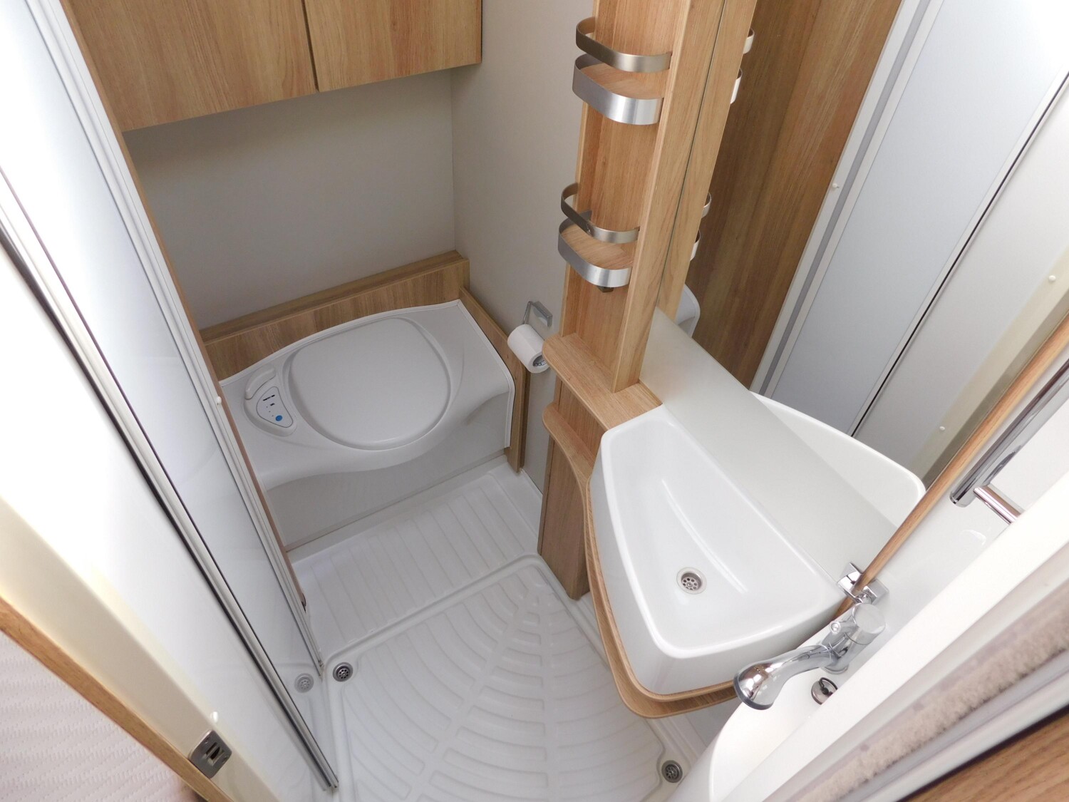 Knaus Sky Ti 650 MF Platinum Selection Autark+Maxxfan+ - Bild 13
