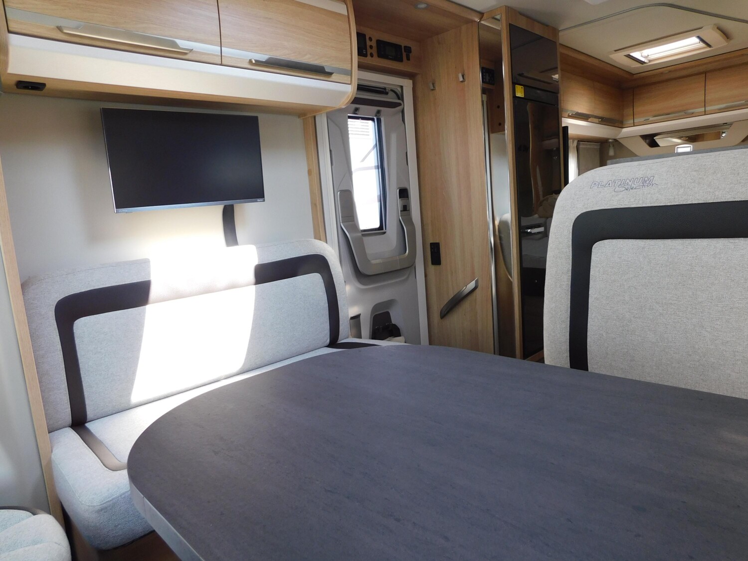 Knaus Sky Ti 650 MF Platinum Selection Autark+Maxxfan+ - Bild 6