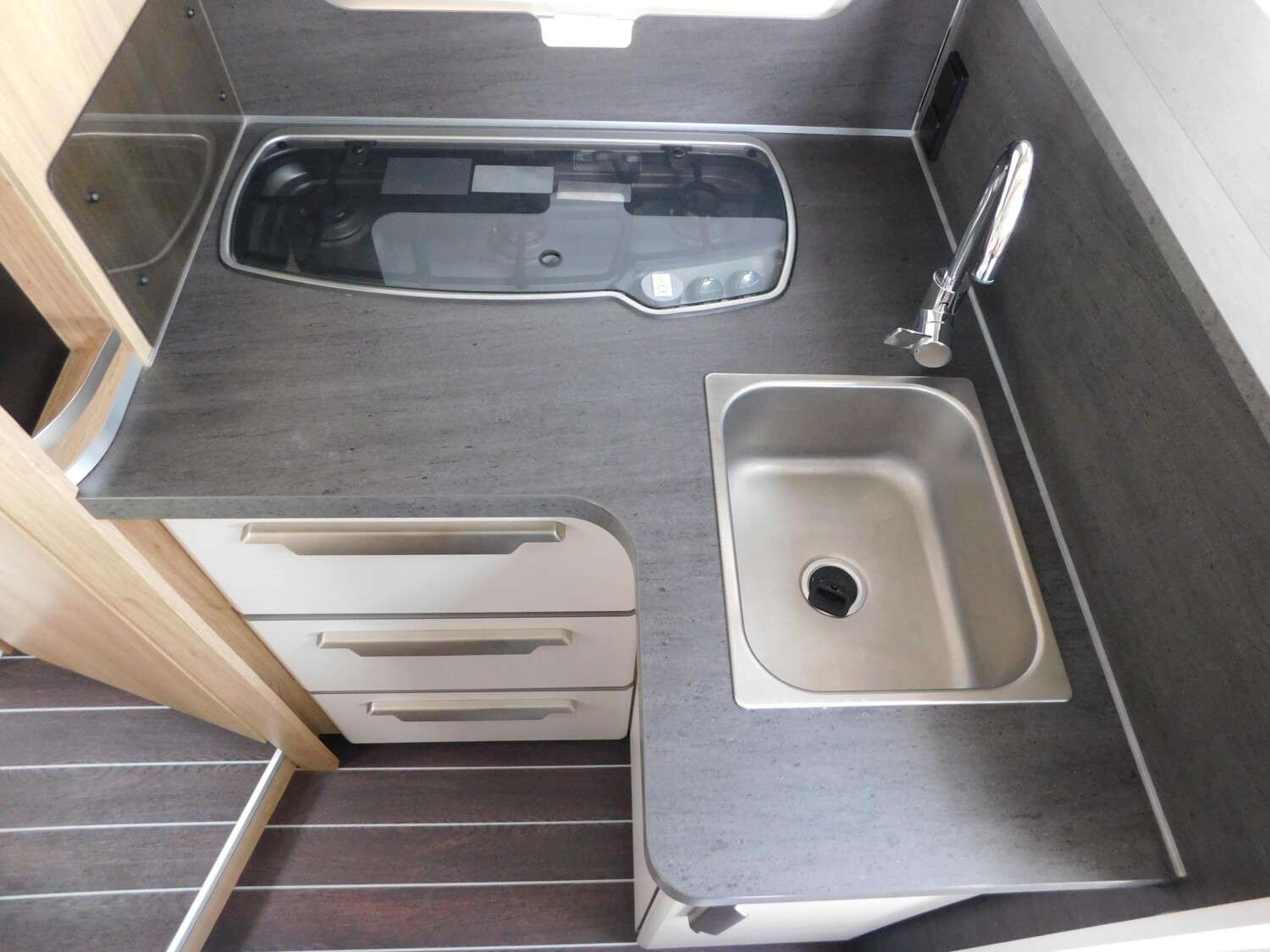 Knaus Sky Ti 650 MF Platinum Selection Autark+Maxxfan+ - Bild 8