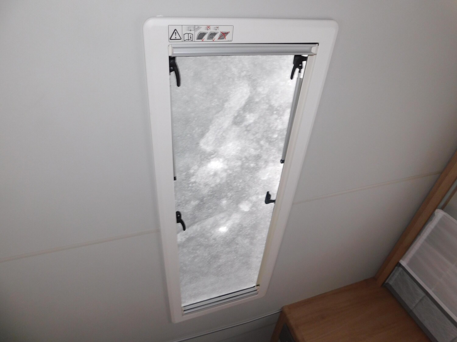 Knaus Südwind 60 YEARS 650 UX 60-Years, Mover, Markise - Bild 14