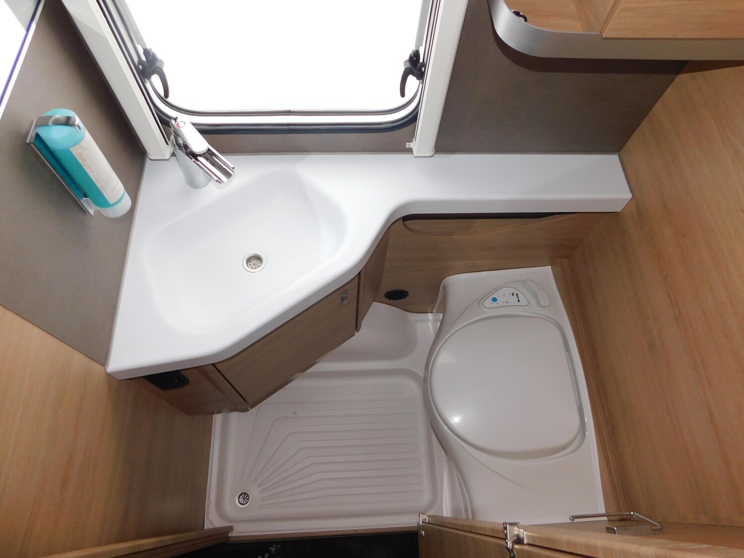 Knaus Südwind 60 YEARS 650 UX 60-Years, Mover, Markise - Bild 16