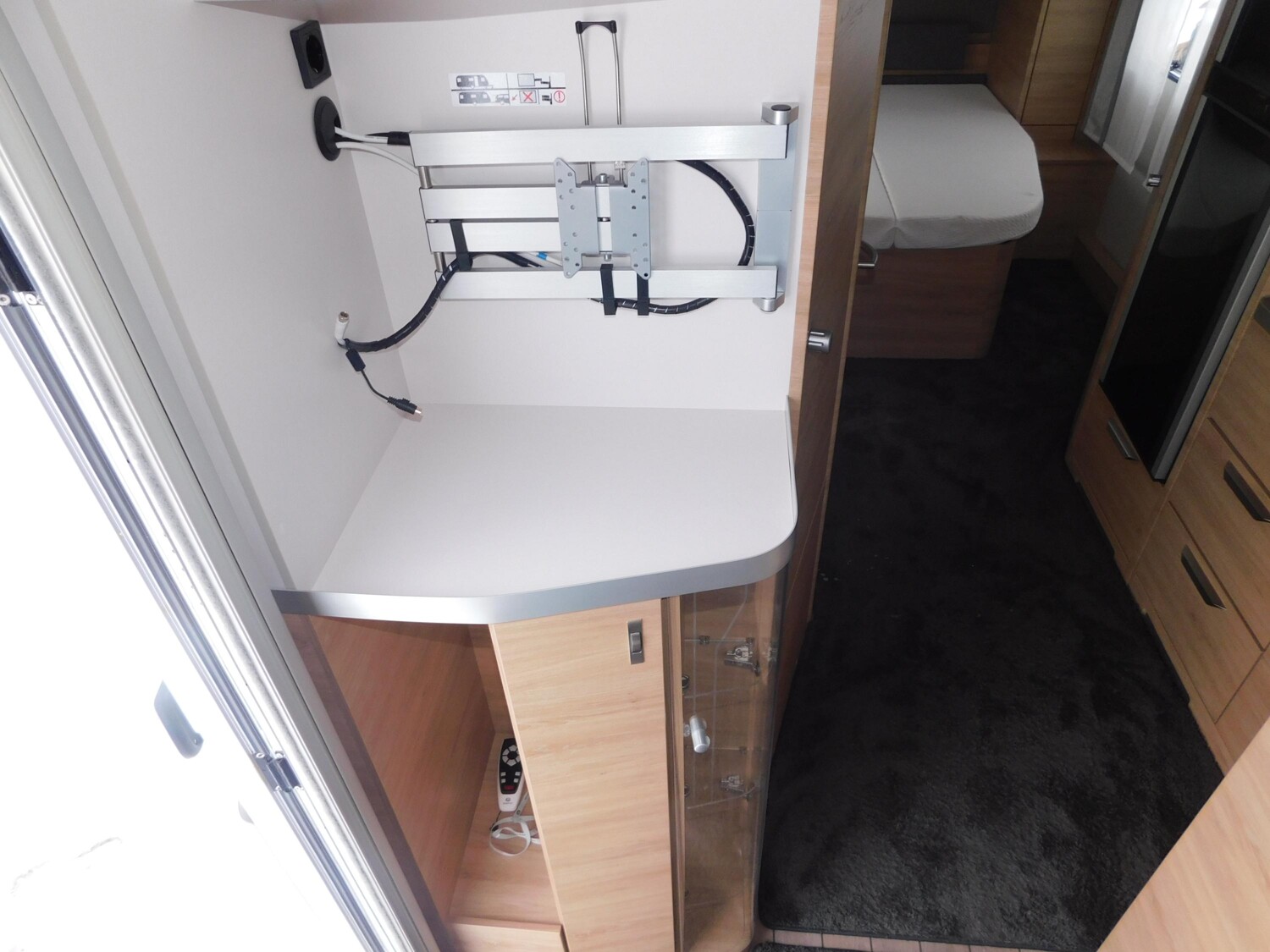 Knaus Südwind 60 YEARS 650 UX 60-Years, Mover, Markise - Bild 19