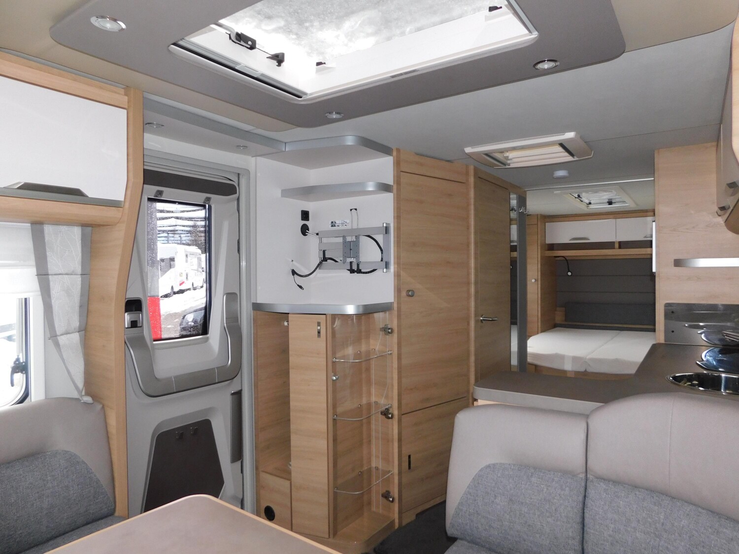 Knaus Südwind 60 YEARS 650 UX 60-Years, Mover, Markise - Bild 7