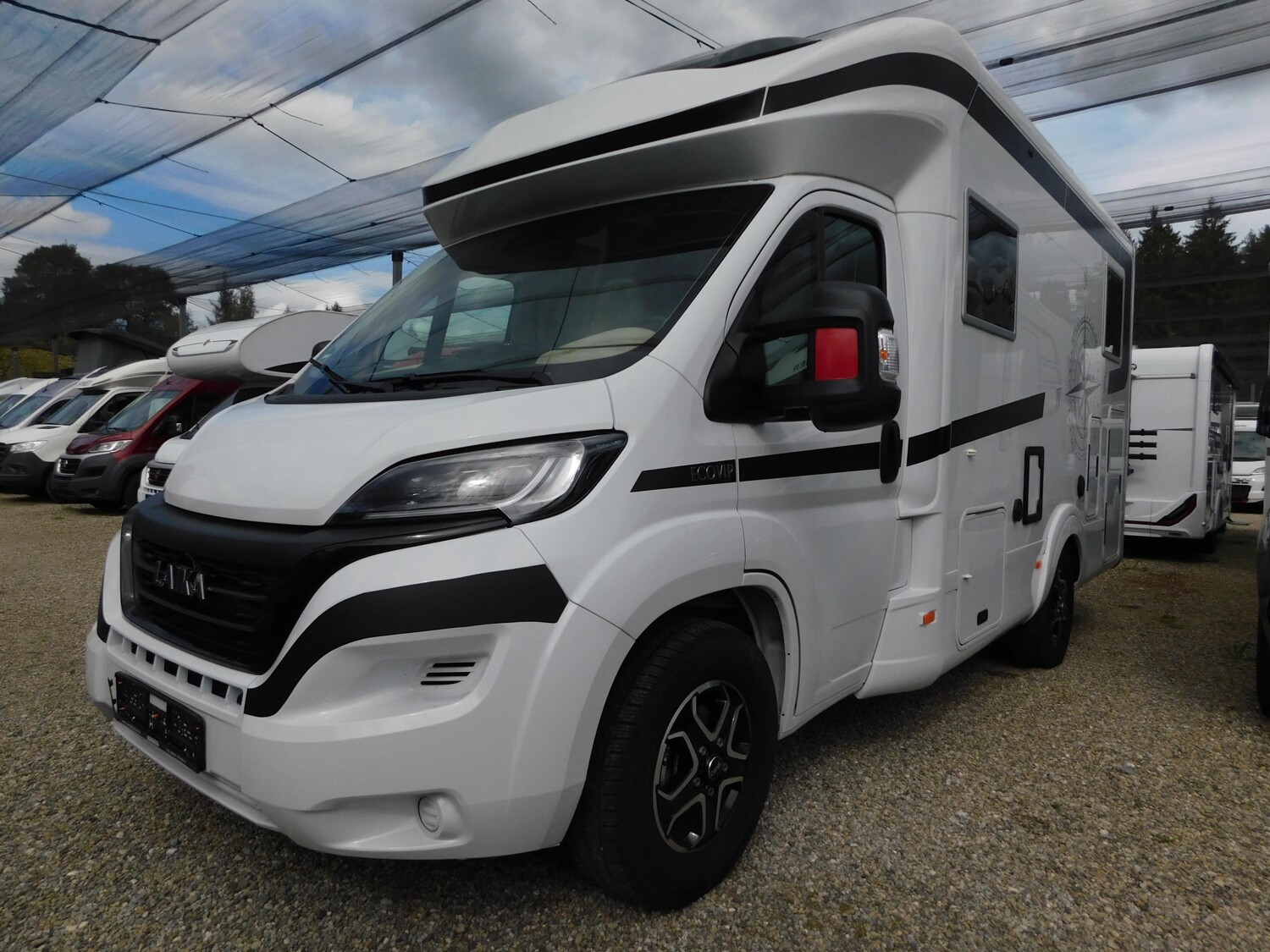 Laika Ecovip L 2009 200AhLithium+Wechselrichter+Solar+