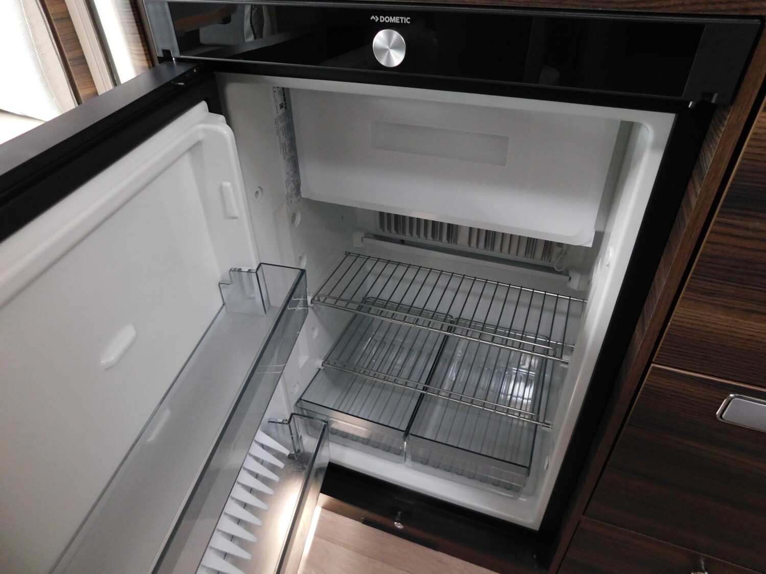 Laika Ecovip L 2009 200AhLithium+Wechselrichter+Solar+ - Bild 12
