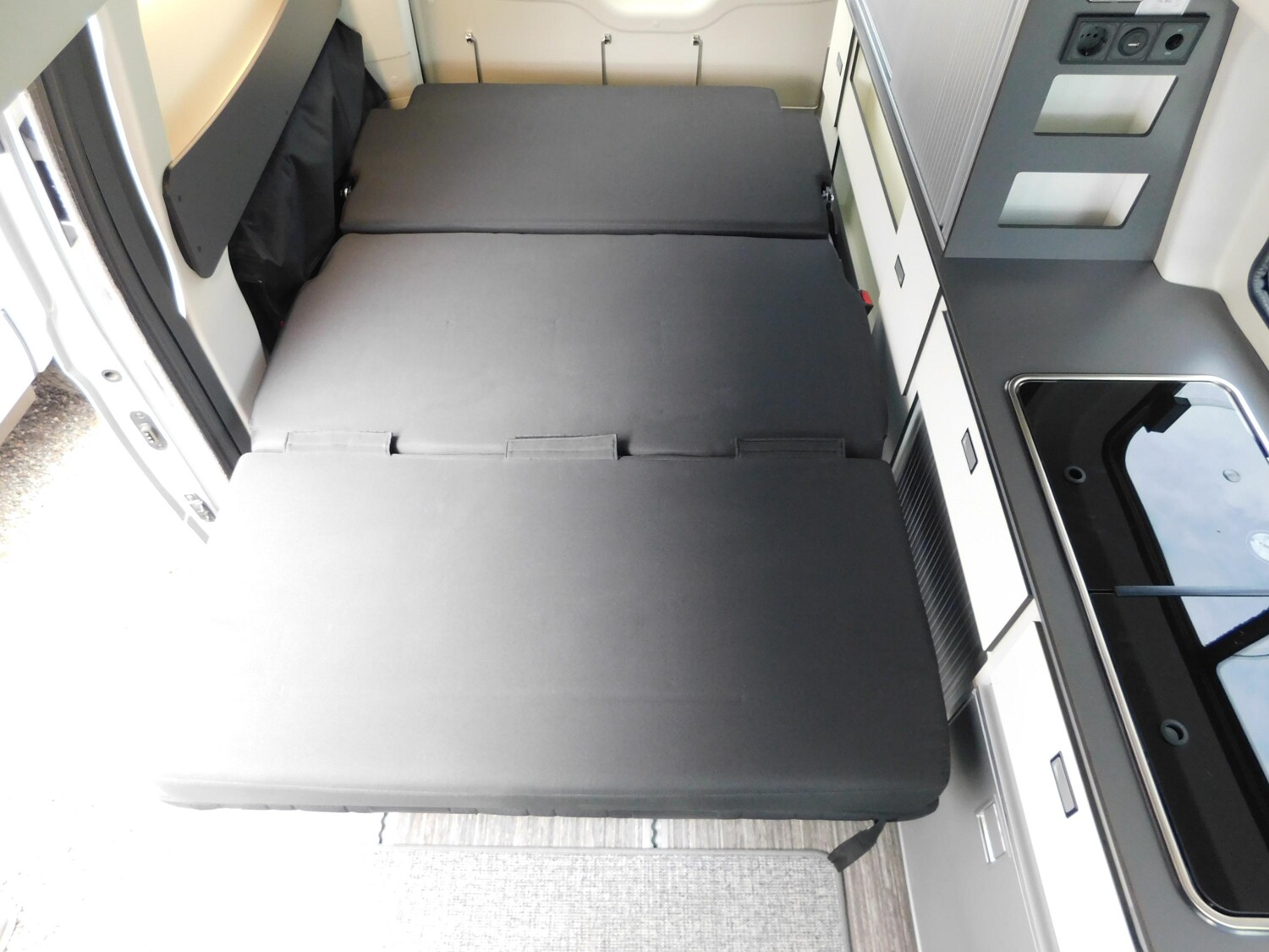 Panama P 10S Automatik, Solar, AHK, PortaPotti, CarPlay - Bild 16