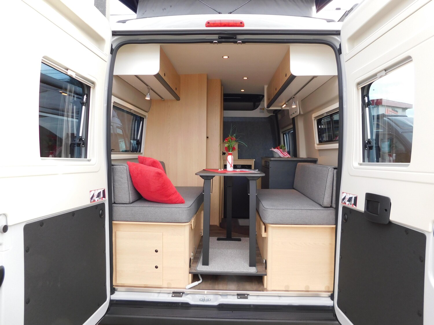 Sunlight Vanlife 540 AWT iso+beheizt, Fenster hi.re. - Bild 6