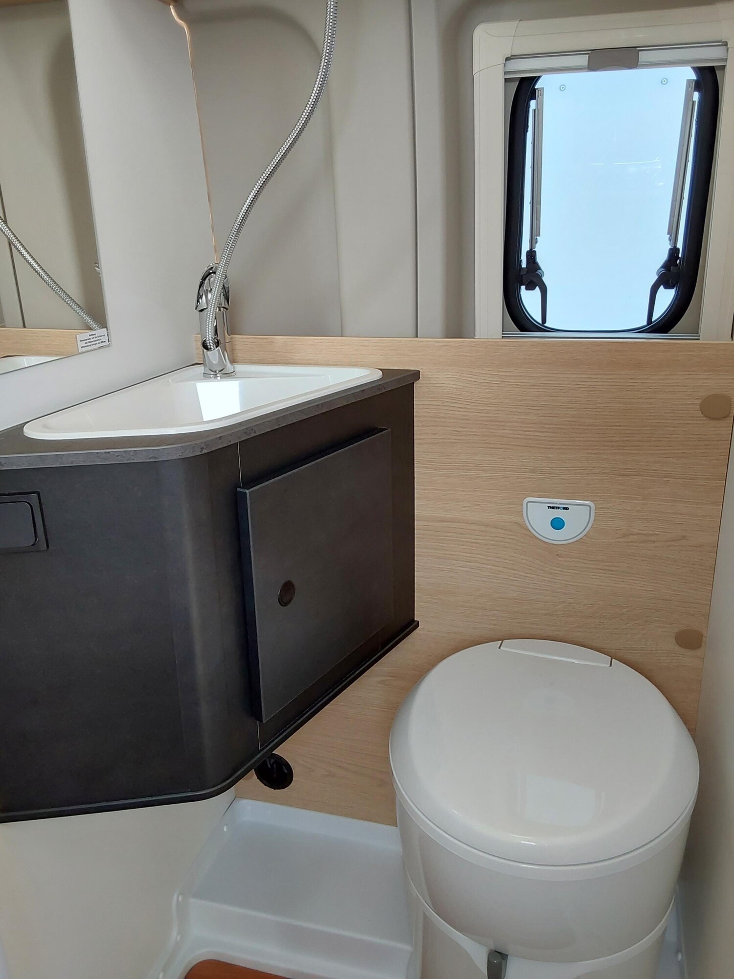 Sunlight Cliff 540 Peugeot - Bild 7