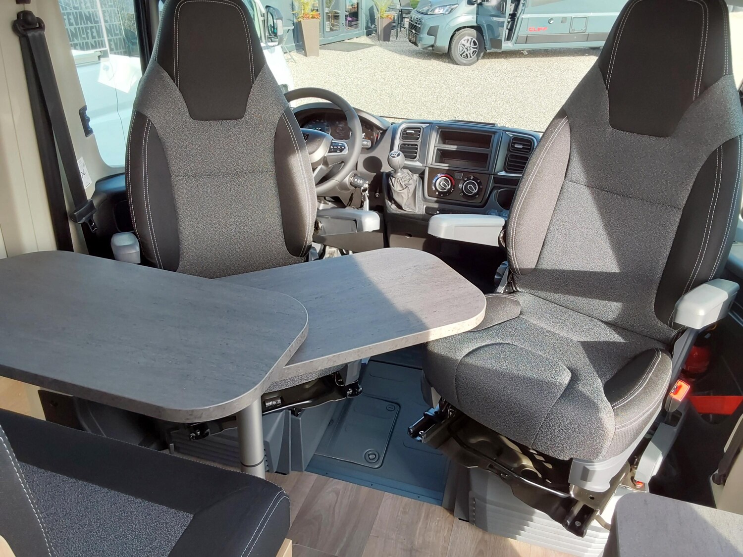 Sunlight Cliff 540 Peugeot - Bild 9