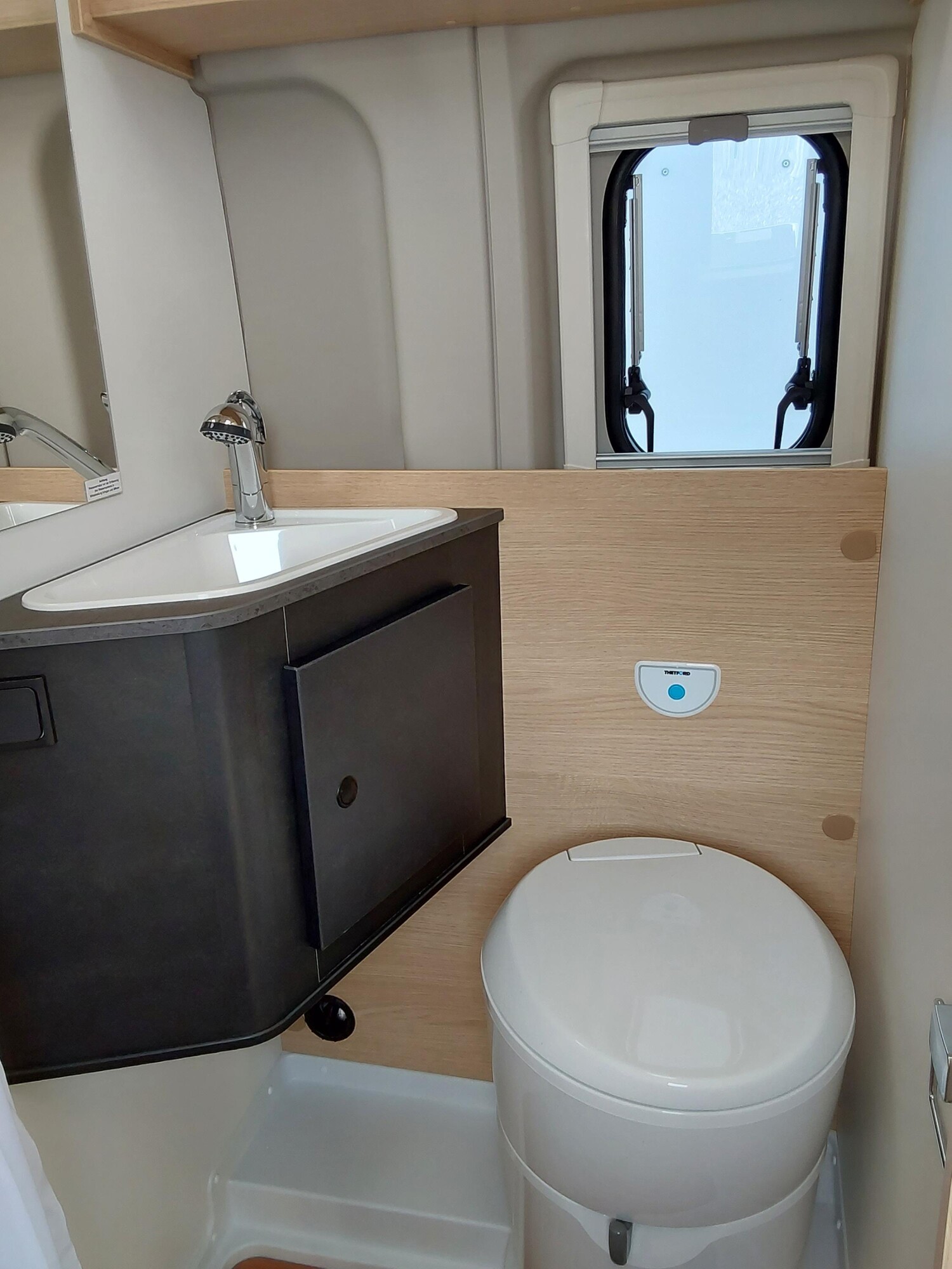 Sunlight Cliff 540 Peugeot - Bild 9