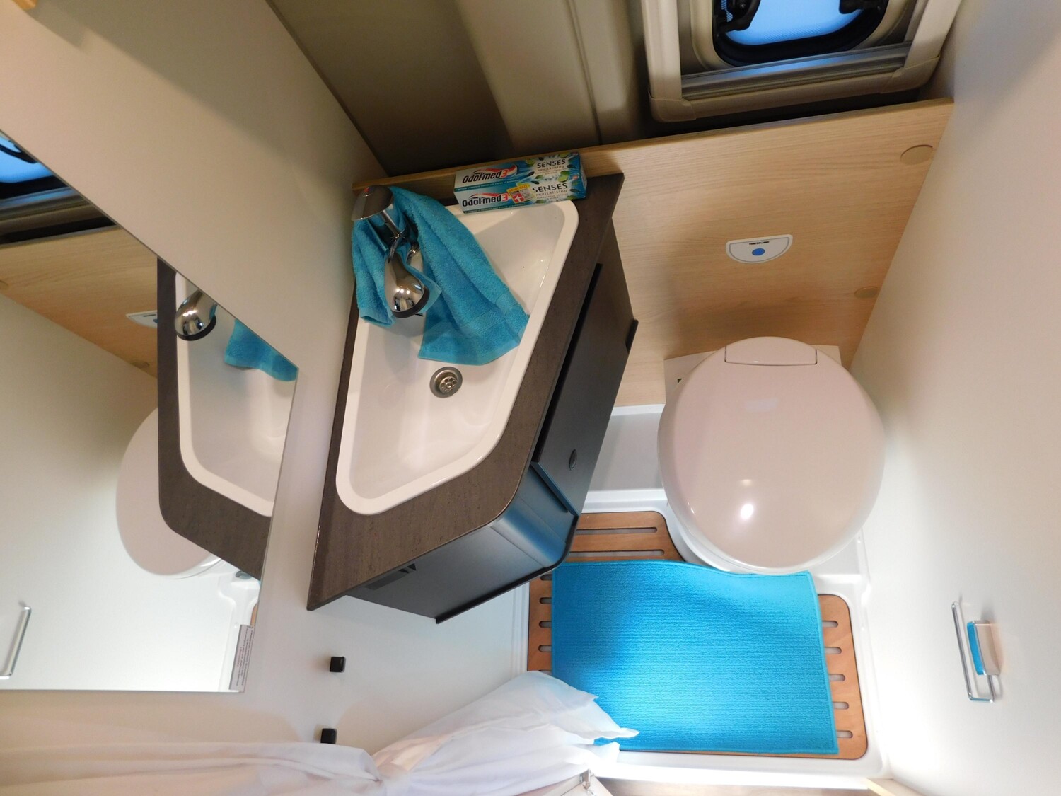 Sunlight Adventure Cliff 540 ACC+Automatik+Navi+Combi4D - Bild 18