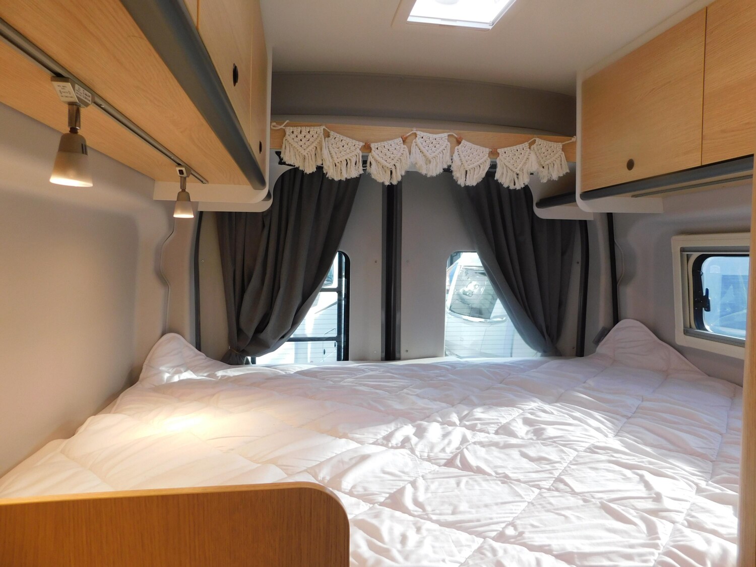 Sunlight Adventure Cliff 4x4 590 Lichter,höher,Alles drin - Bild 15