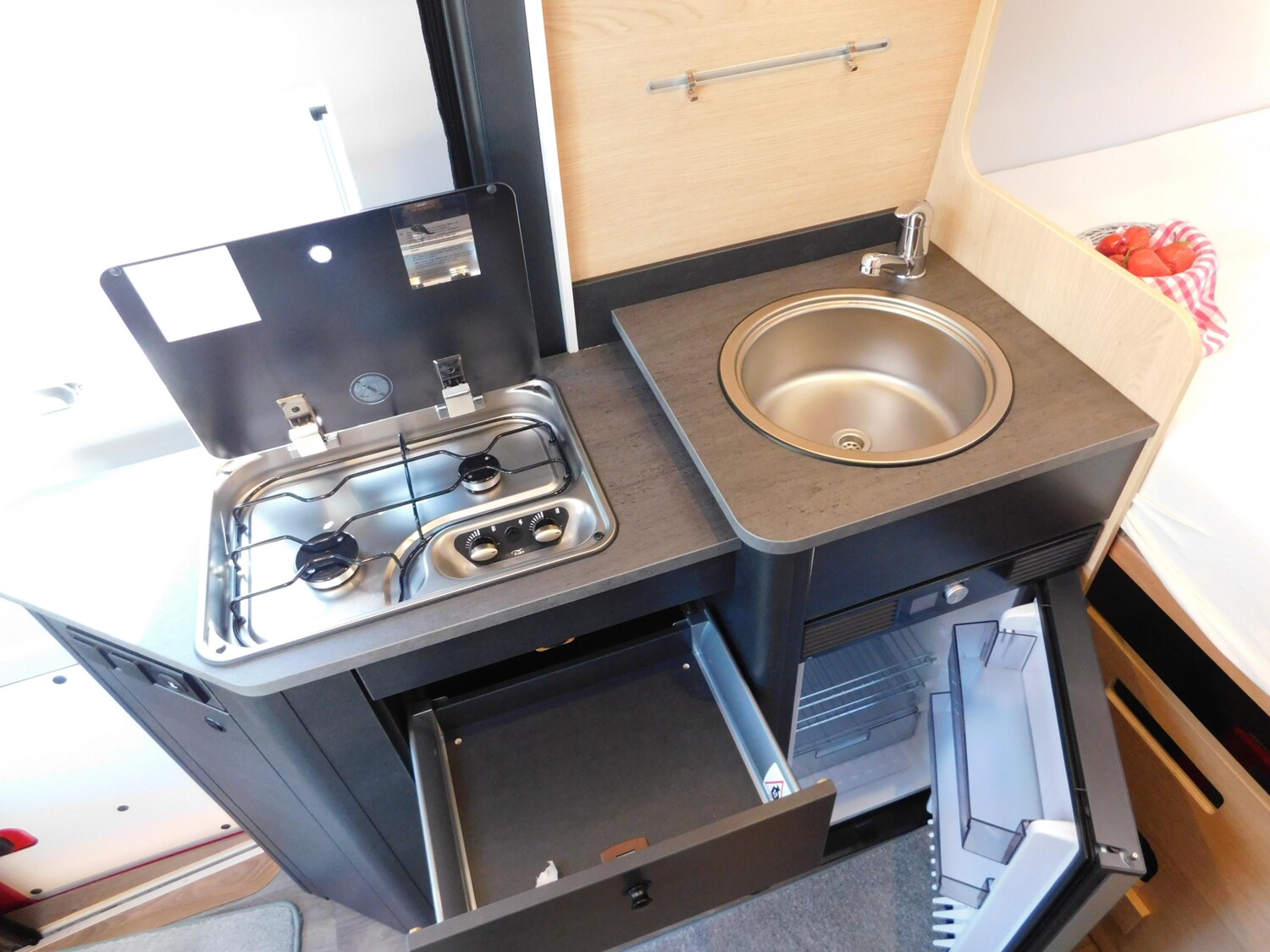 Sunlight Cliff 4x4 590 Combi4D,AHK,Xenon,AWT iso+beheizt - Bild 14