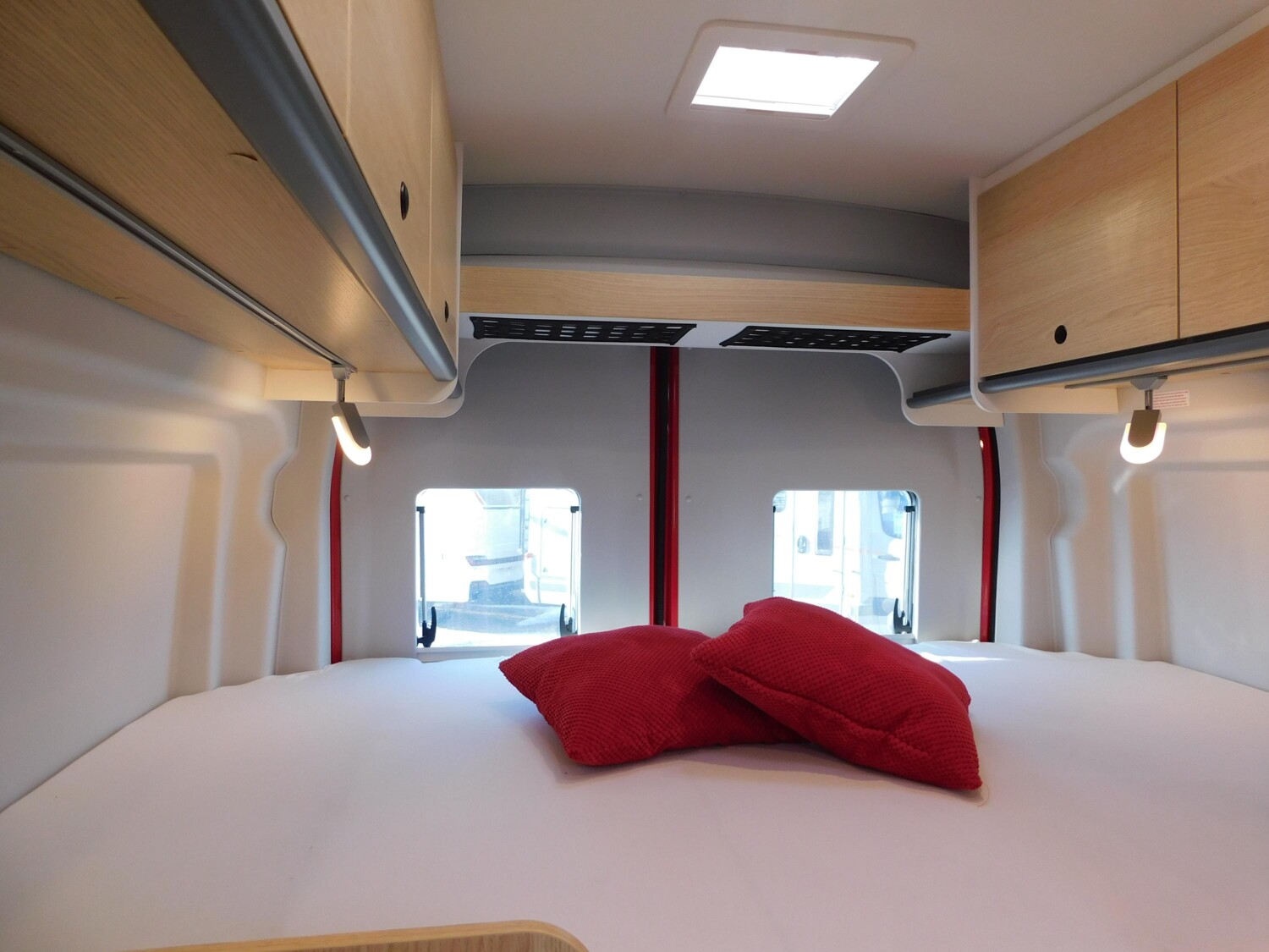 Sunlight Cliff 4x4 590 Combi4D,AHK,Xenon,AWT iso+beheizt - Bild 15