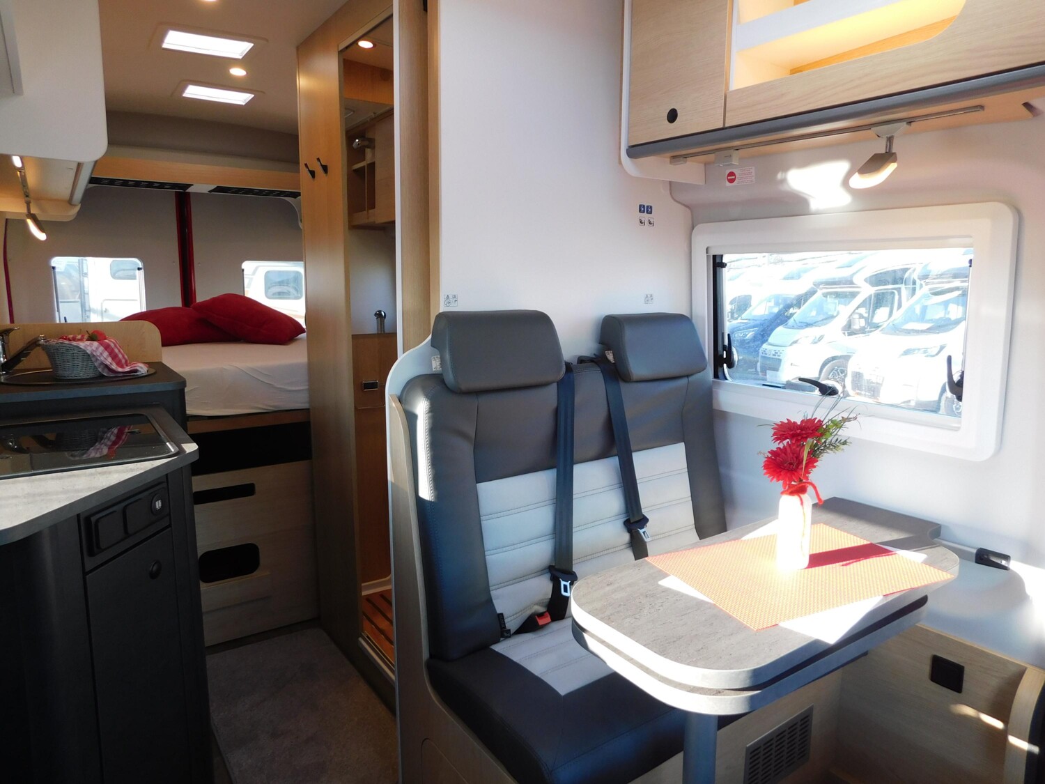 Sunlight Cliff 4x4 590 Combi4D,AHK,Xenon,AWT iso+beheizt - Bild 9