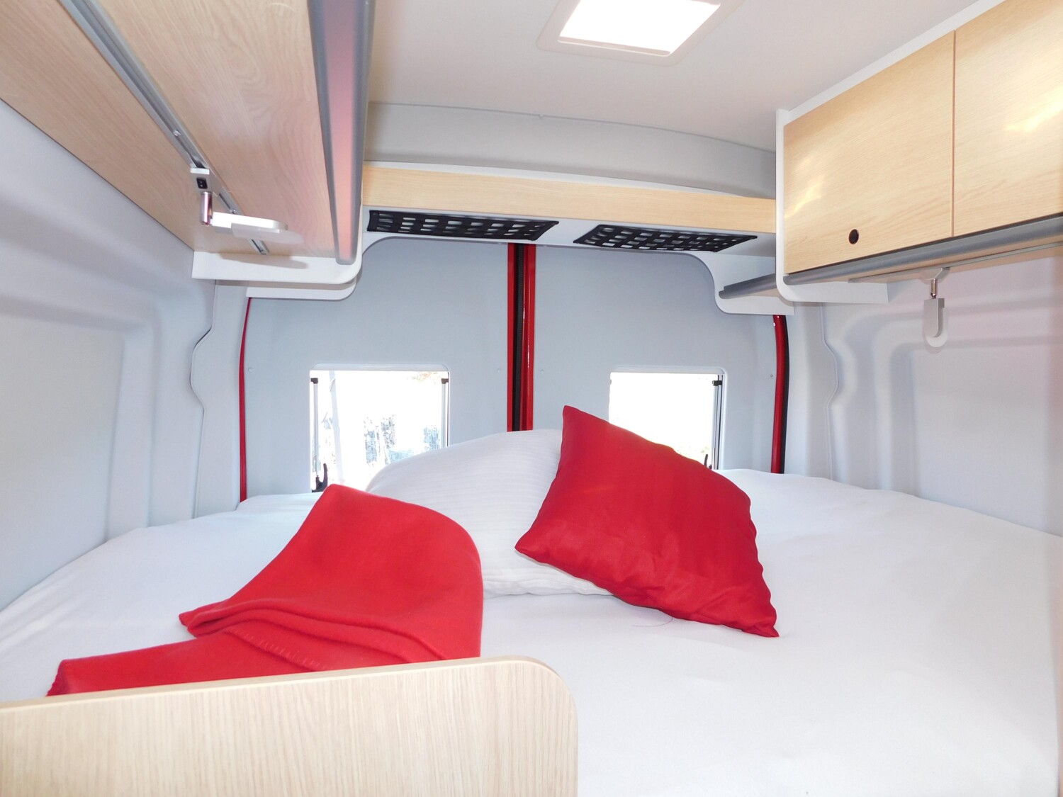 Sunlight Cliff 4x4 590 75-Jahre-Edition - Bild 15