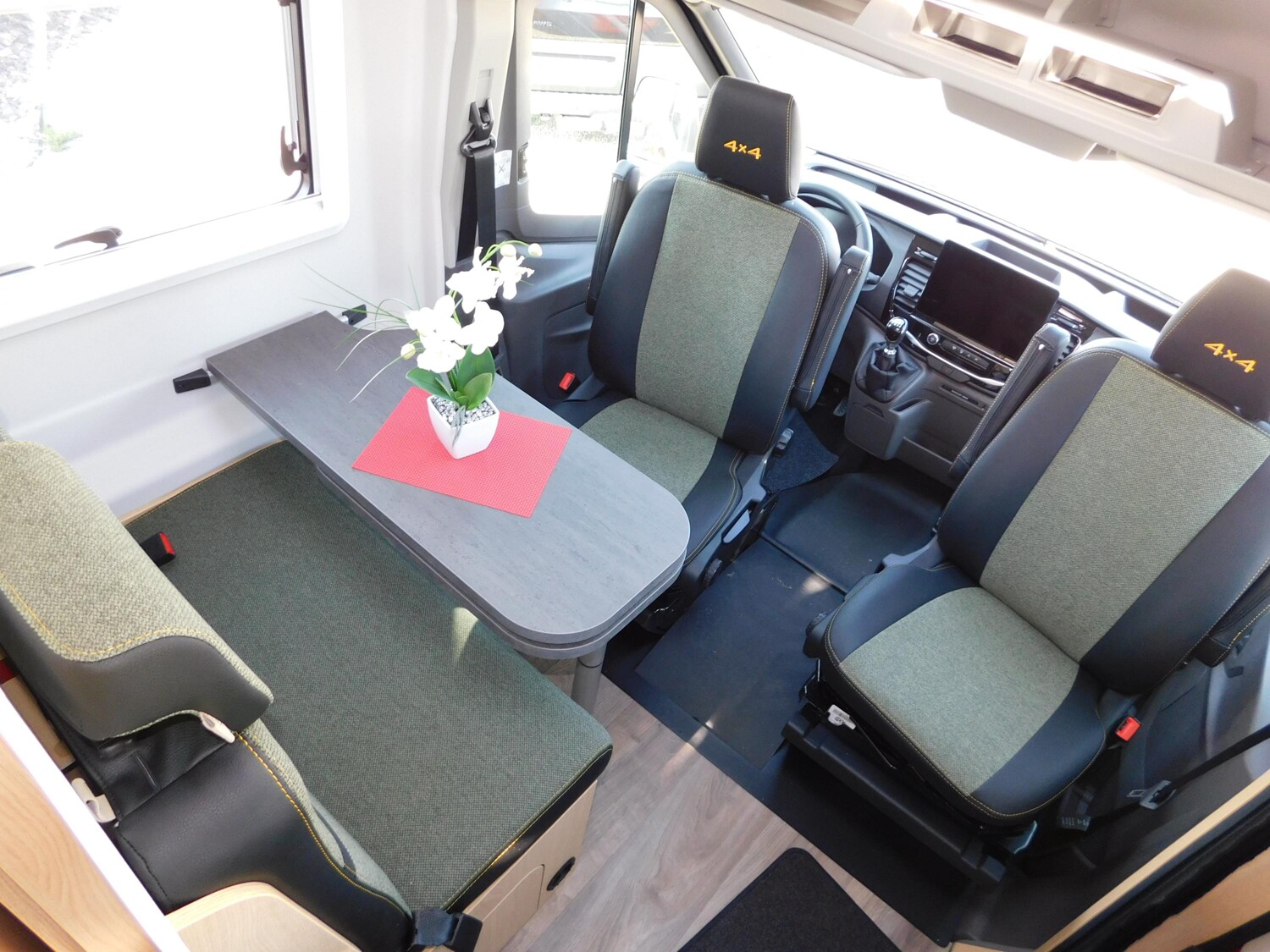 Sunlight Cliff 4x4 590 Sondermodell+AHK+Dieselheizung - Bild 13