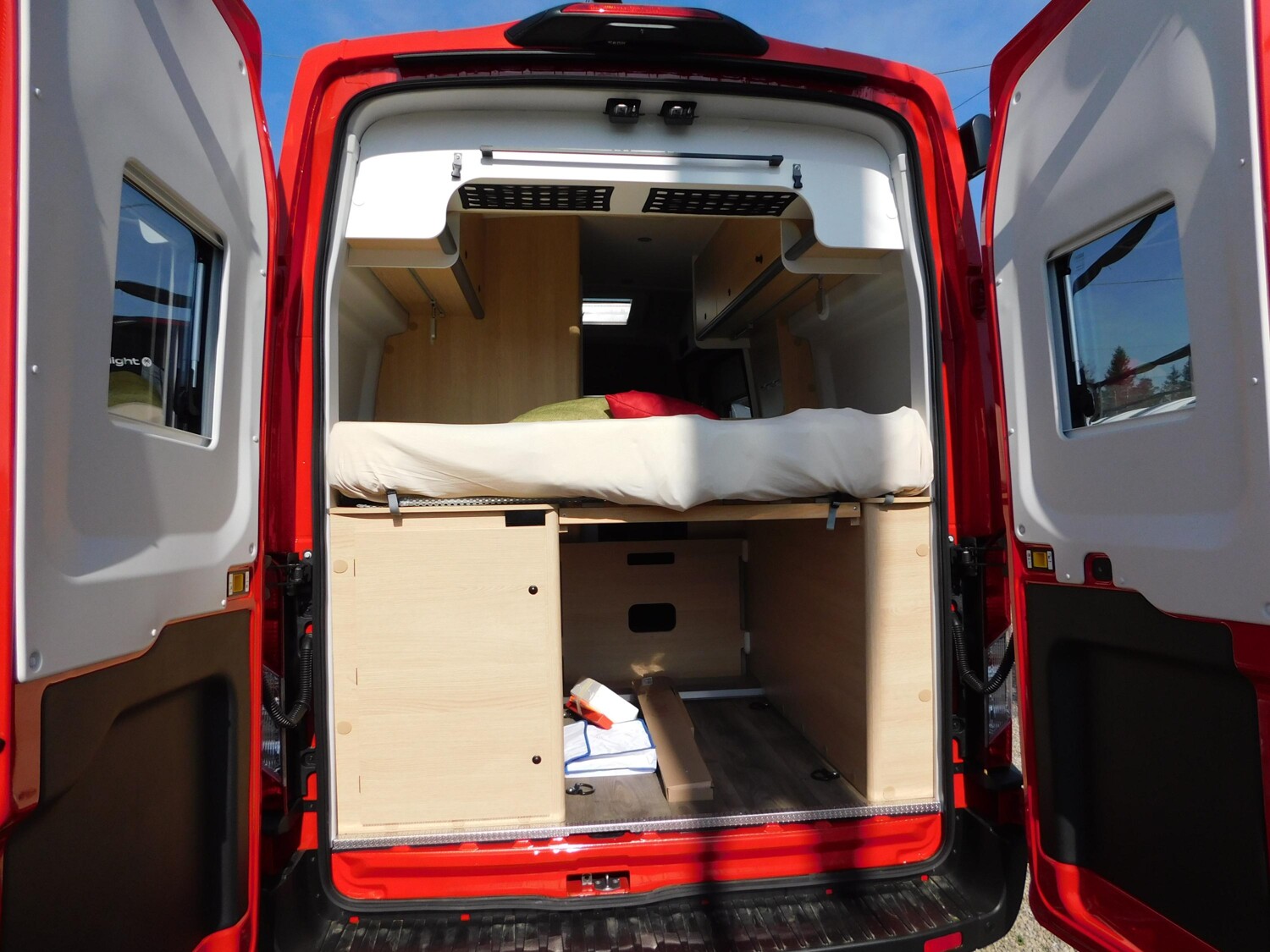 Sunlight Cliff 4x4 590 Sondermodell+AHK+Dieselheizung - Bild 5