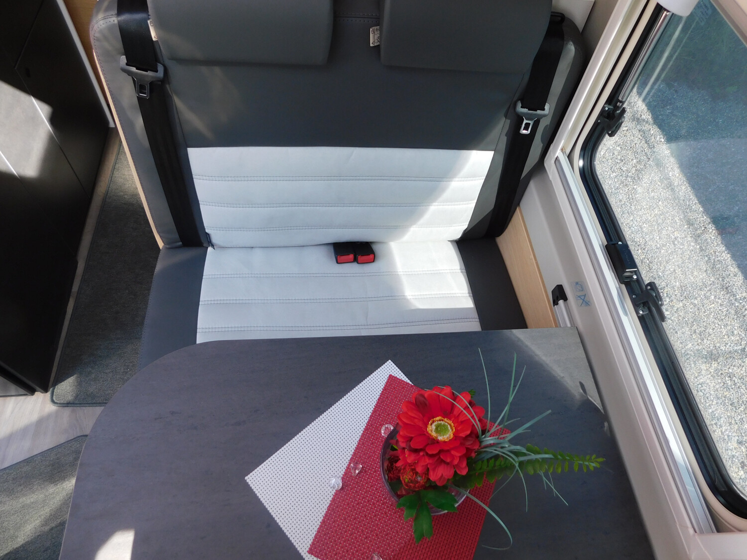 Sunlight Cliff X 600 Maxi-Chassis, Schwenkbad, Skyroof - Bild 10