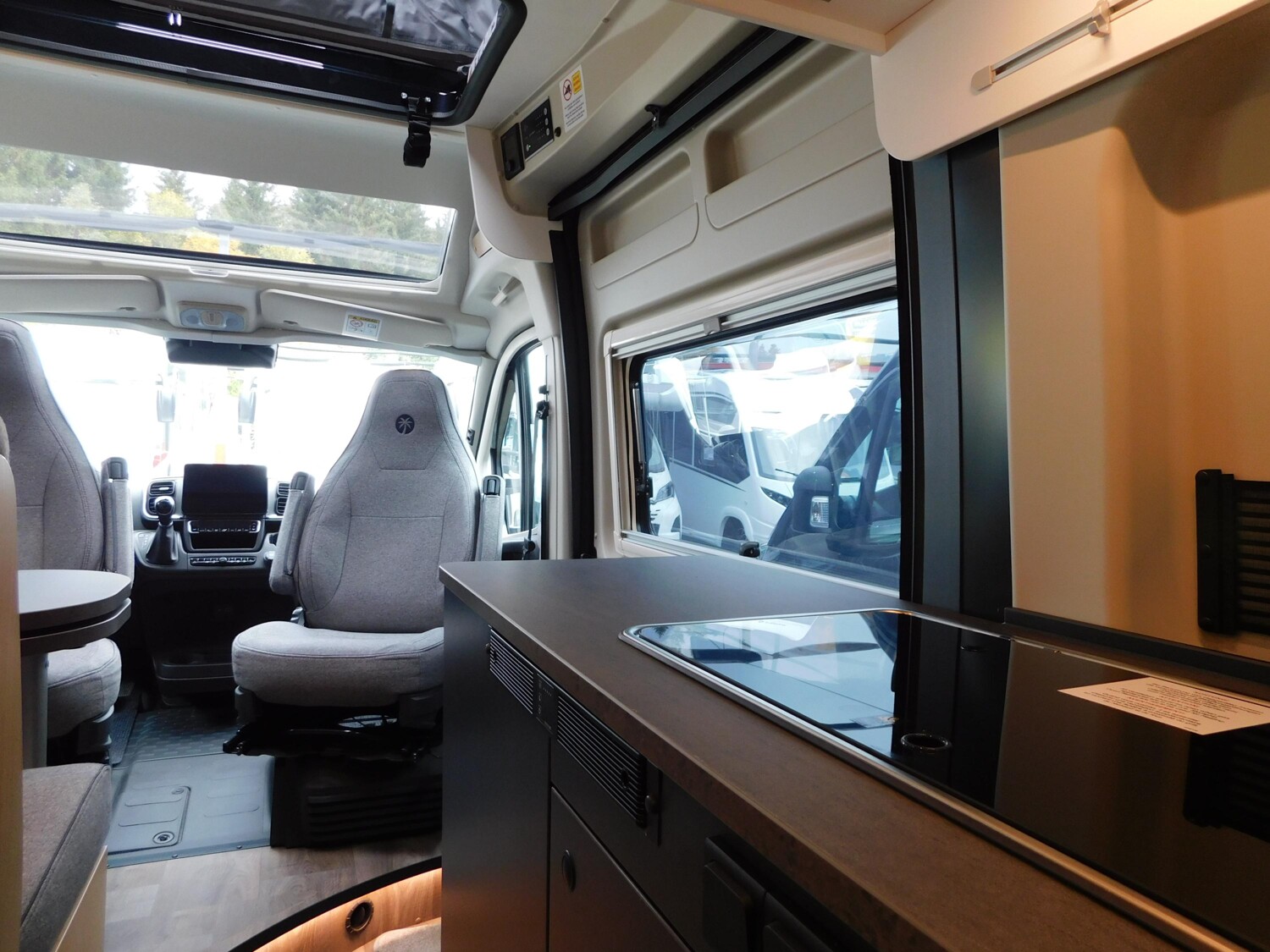 Sunlight Cliff X 600 ACC, Combi4D, Voll-LED, Digital-Pkt - Bild 11