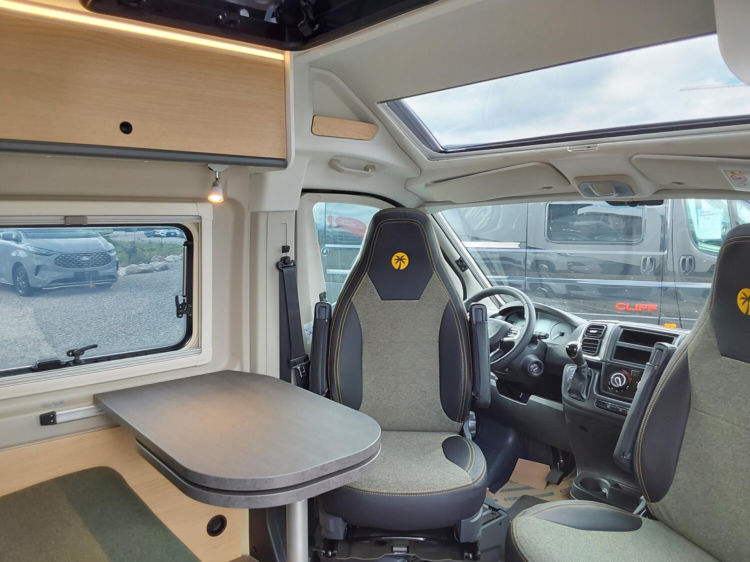 Sunlight Cliff X 600 Automatik, Schlafdach - Bild 6