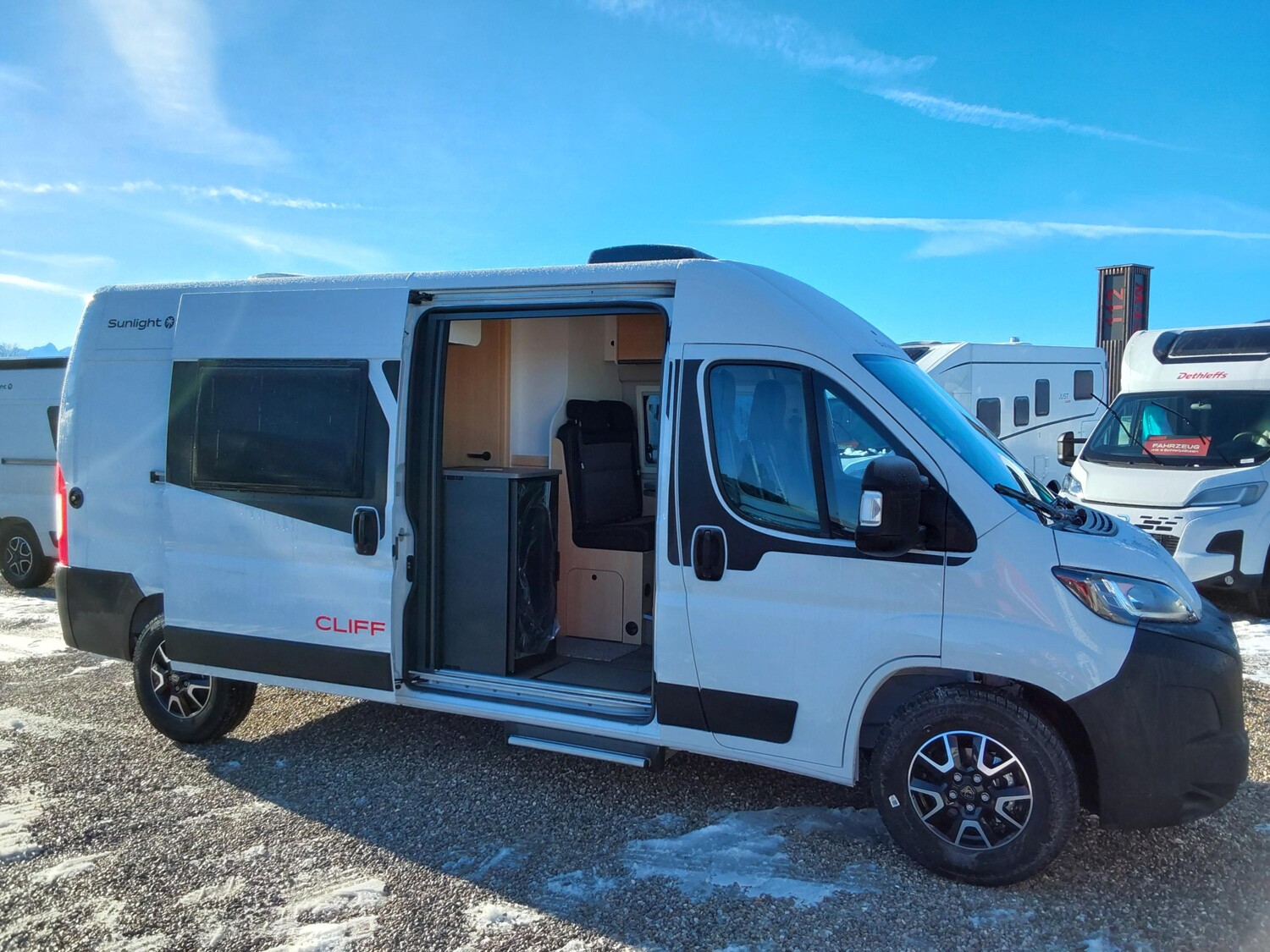 Sunlight Cliff 600 Peugeot