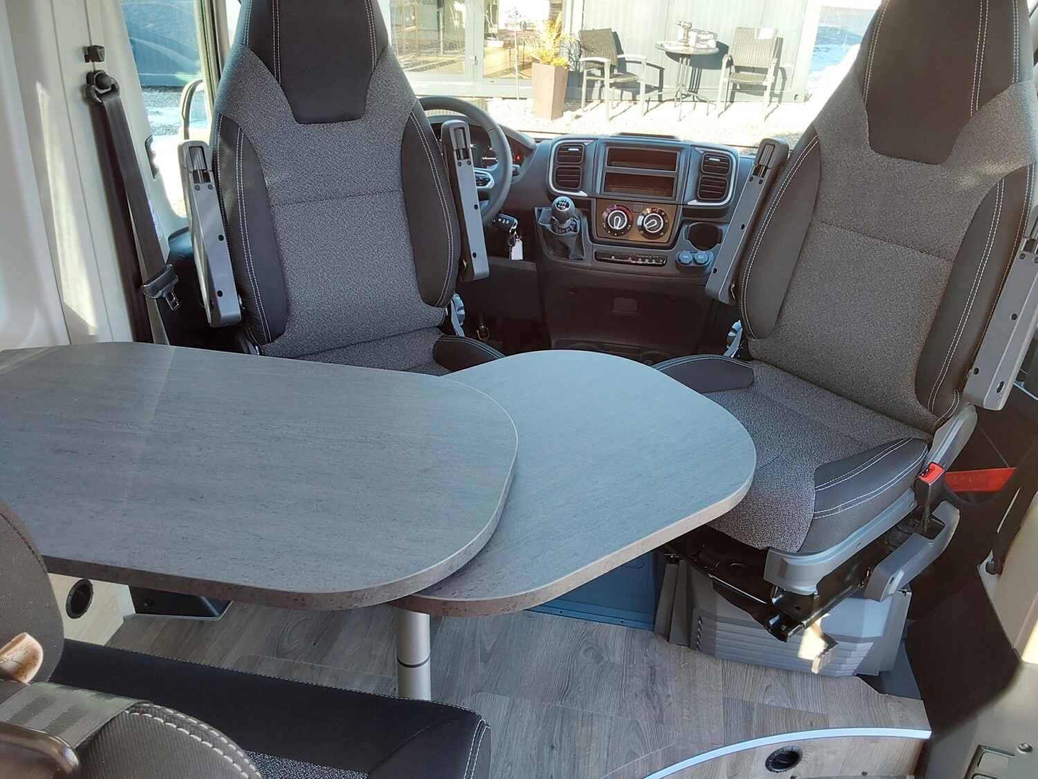 Sunlight Cliff 600 Peugeot - Bild 11