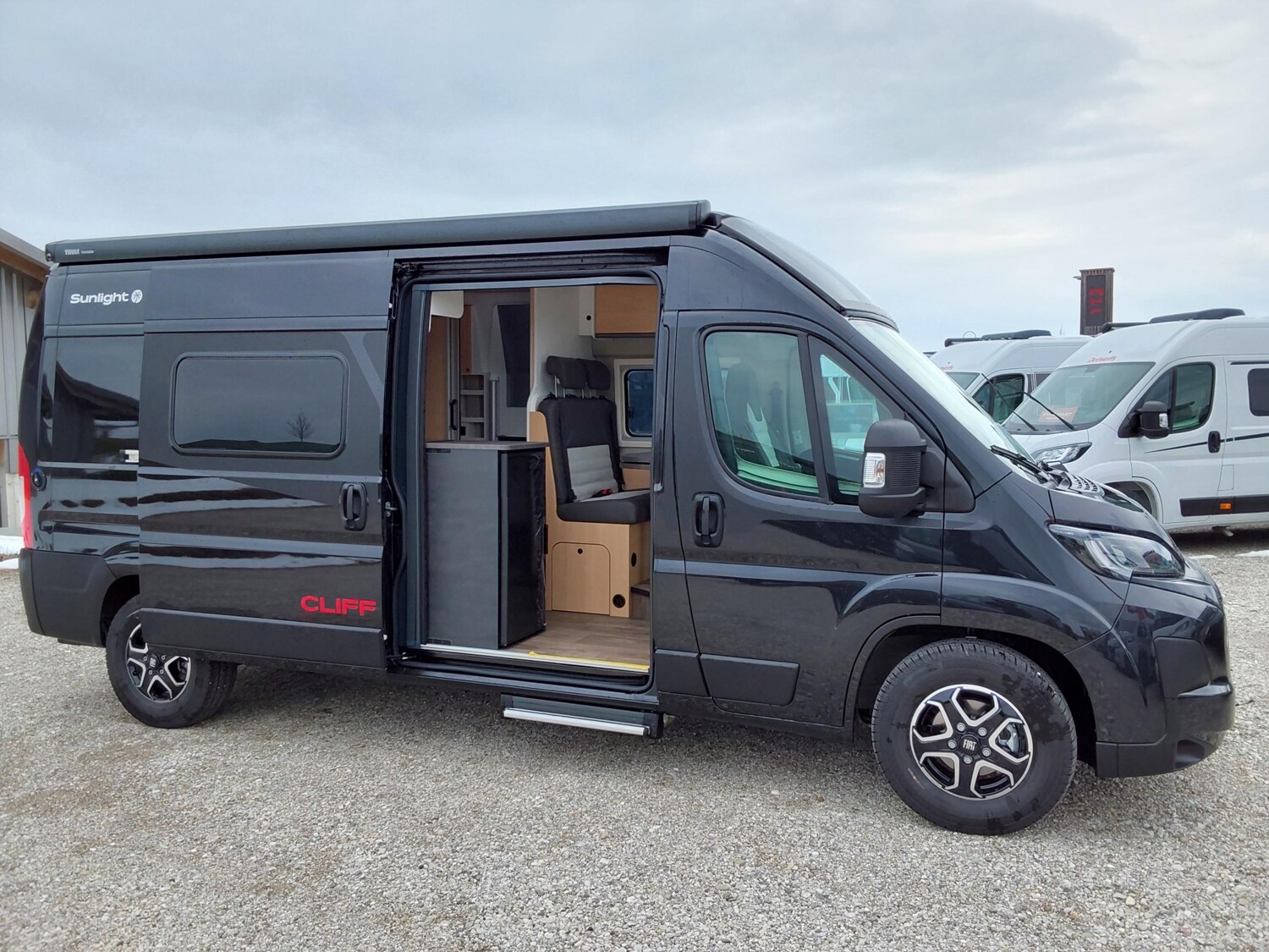 Sunlight Cliff X 600 OHNE Schlafdach,ACC,Combi4D,Digitalp