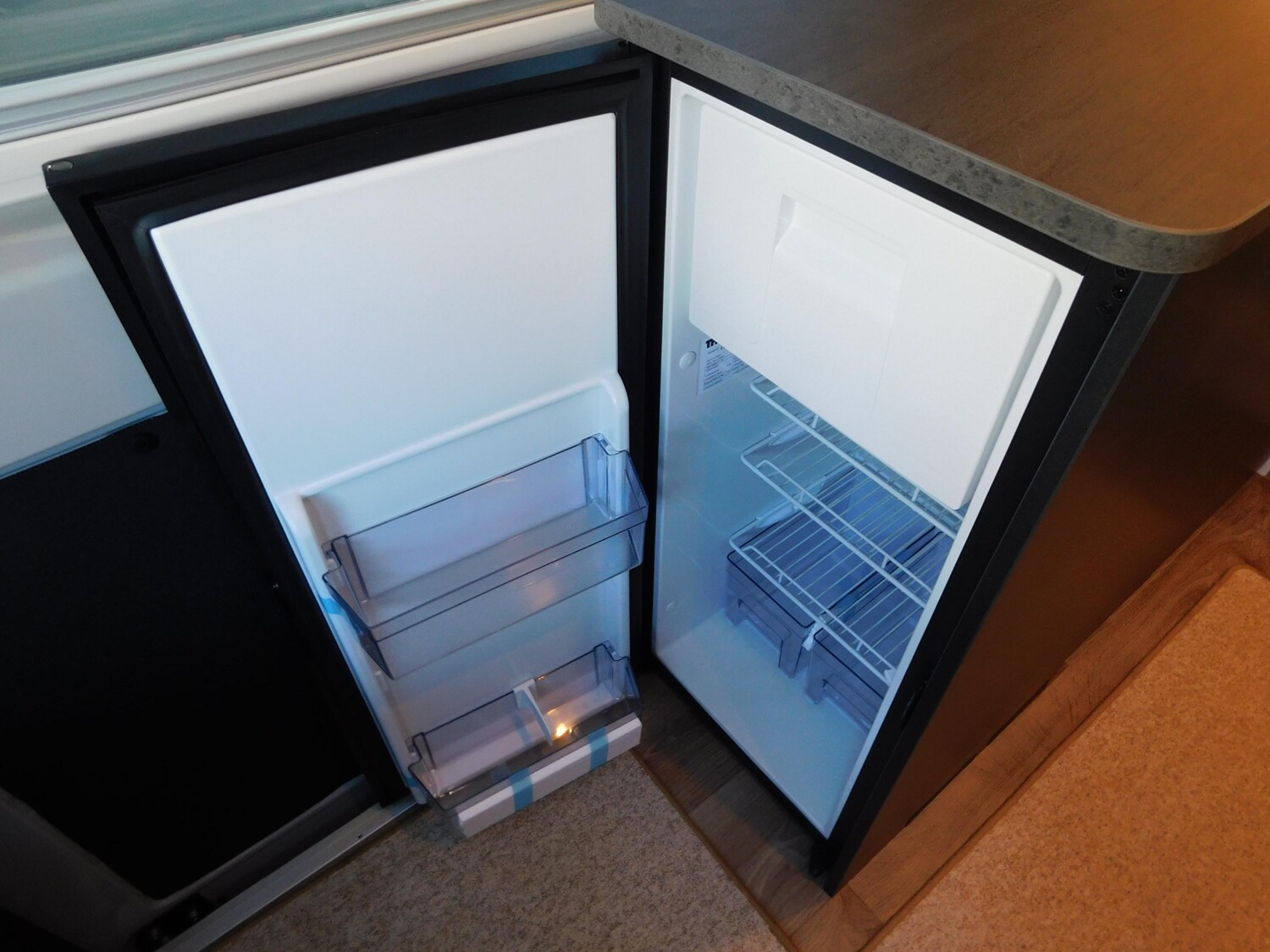 Sunlight Cliff X 600 Schlafdach+ACC+180/Automatik+Combi4D - Bild 16