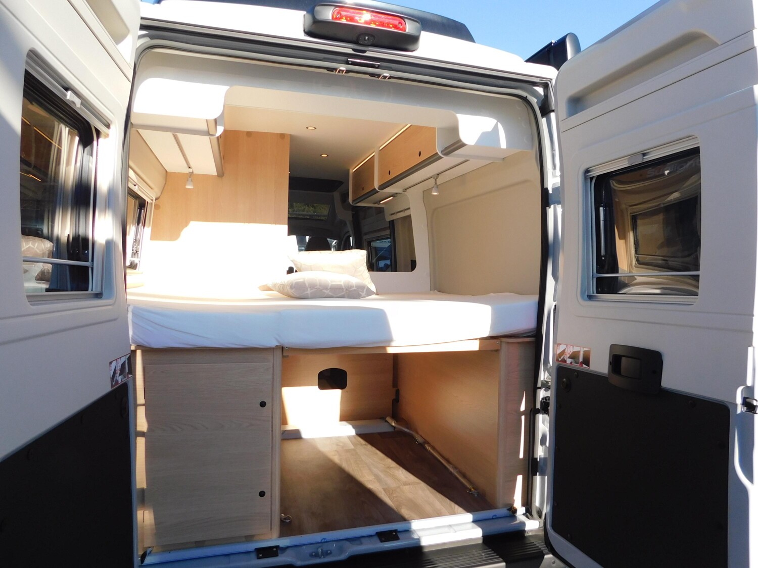 Sunlight Cliff X 600 Schlafdach+ACC+180/Automatik+Combi4D - Bild 6