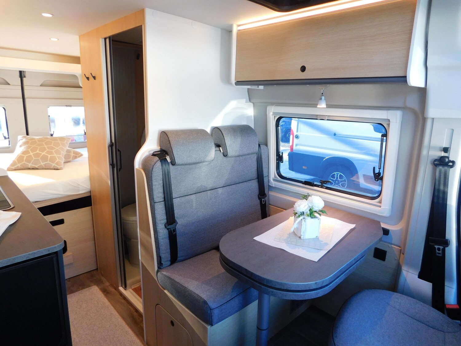 Sunlight Cliff X 600 Schlafdach+ACC+180/Automatik+Combi4D - Bild 9