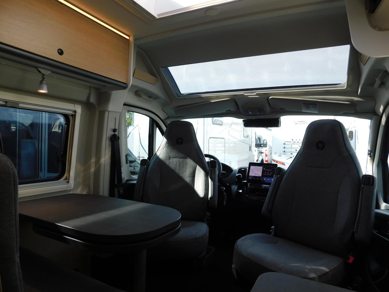 Sunlight Cliff X 600 Verfügbar ab November 2026 - Bild 12