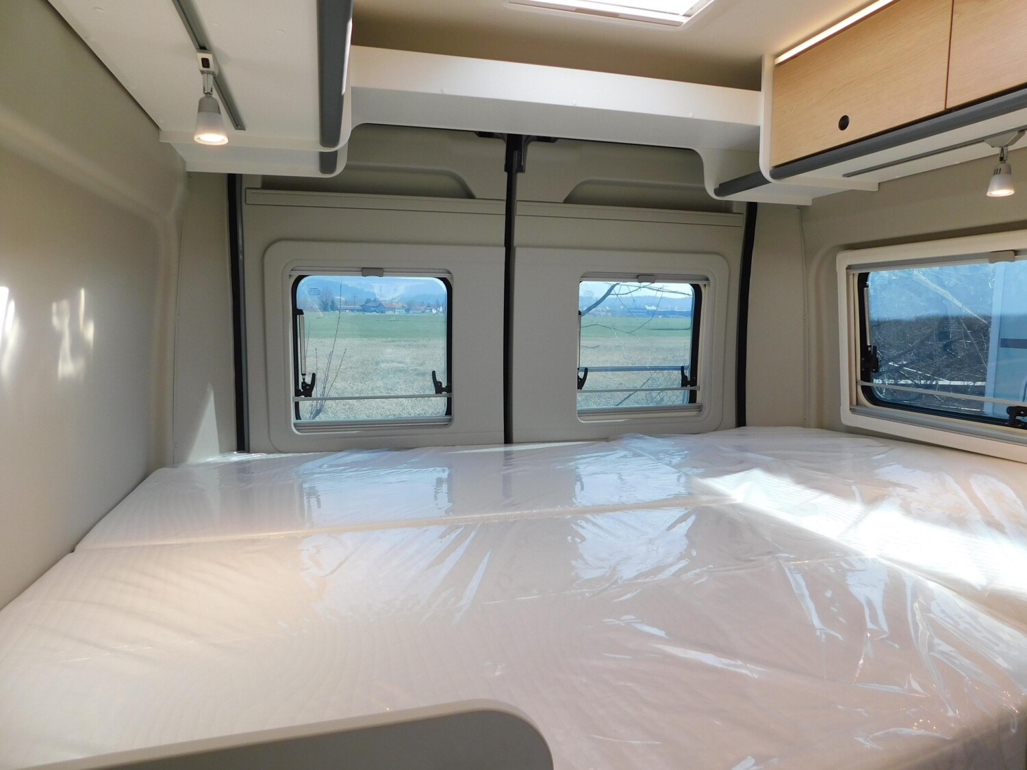 Sunlight Cliff X 600 Verfügbar ab November 2026 - Bild 17